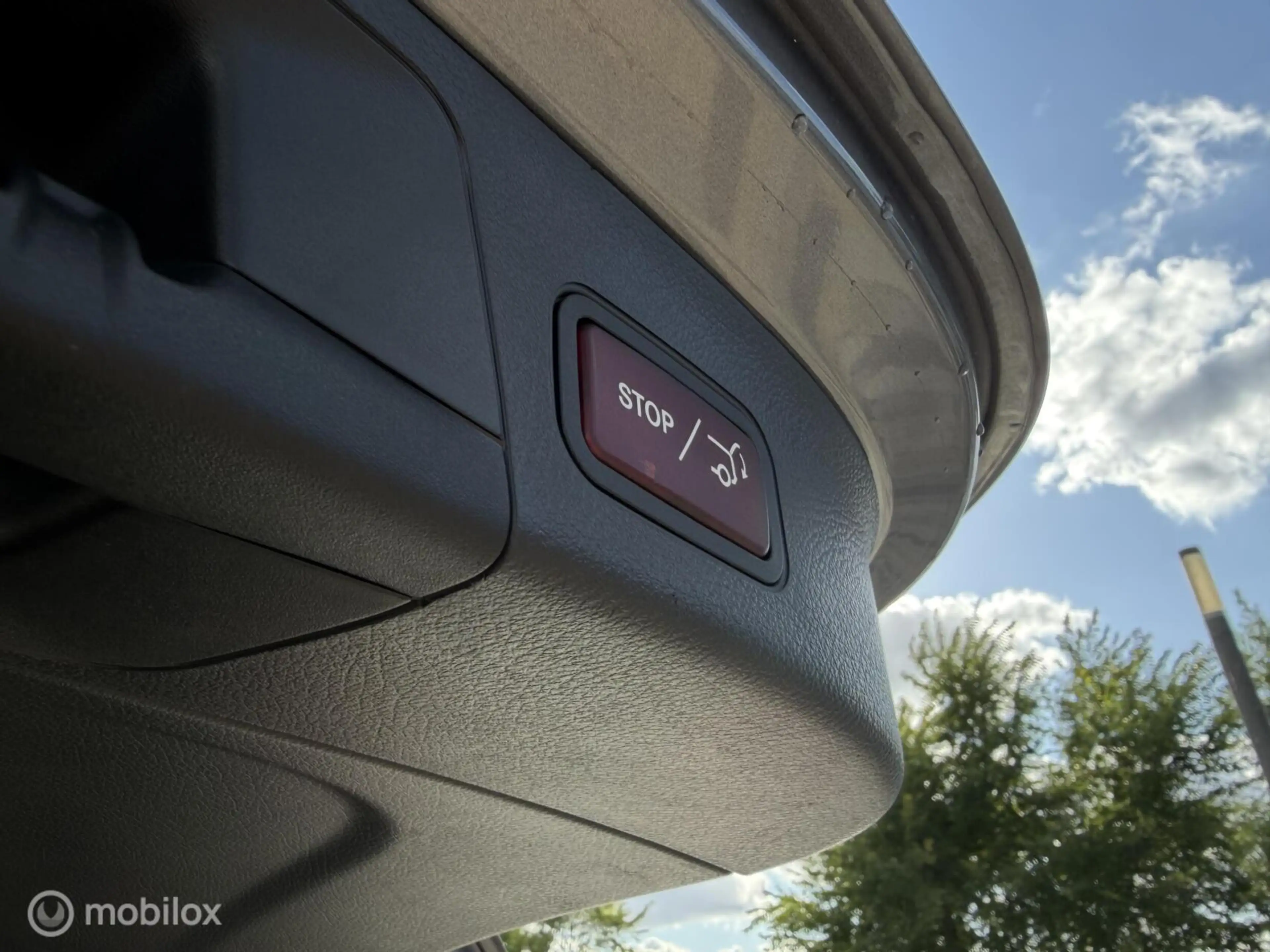 Mercedes-Benz GLA 200 AMG Line|Pano |ACC |Carbon — photo 13