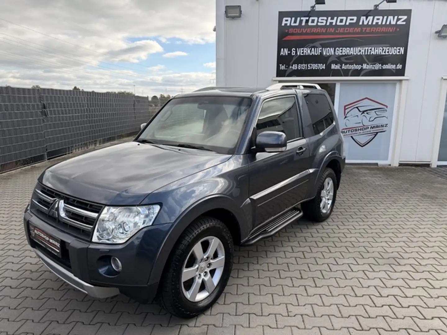 Mitsubishi Pajero 3.2 DI-D **3trg*AHK*2Hand** Gris - 1