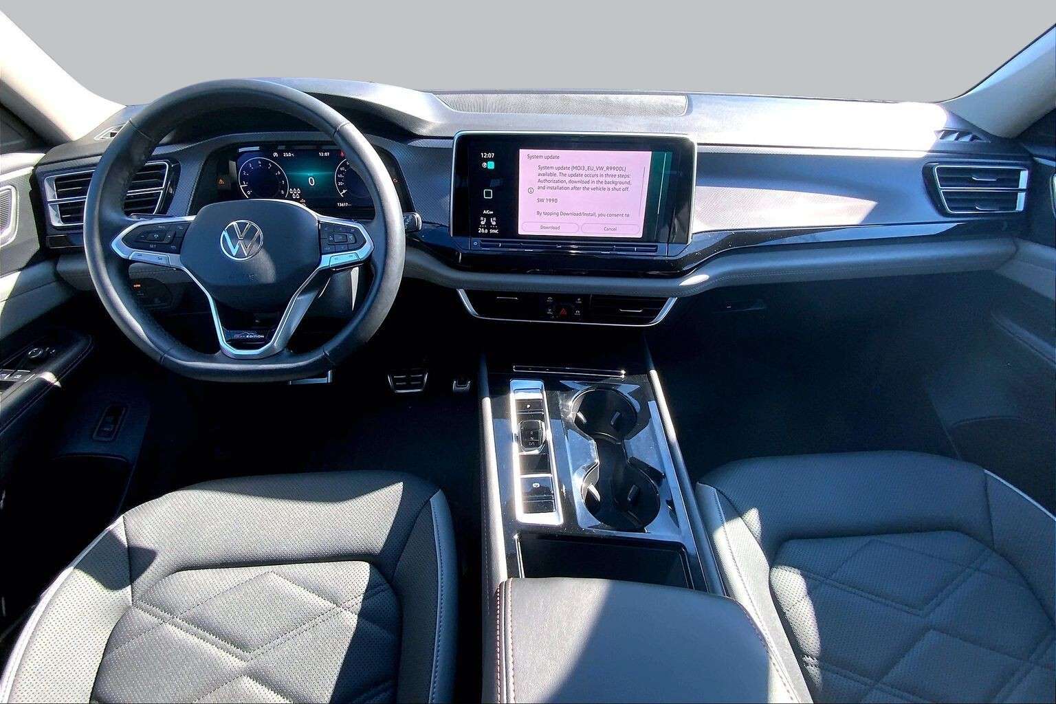2025 Volkswagen Atlas AWD DEMO | Leather | Sunroof | Car play — снимка 1