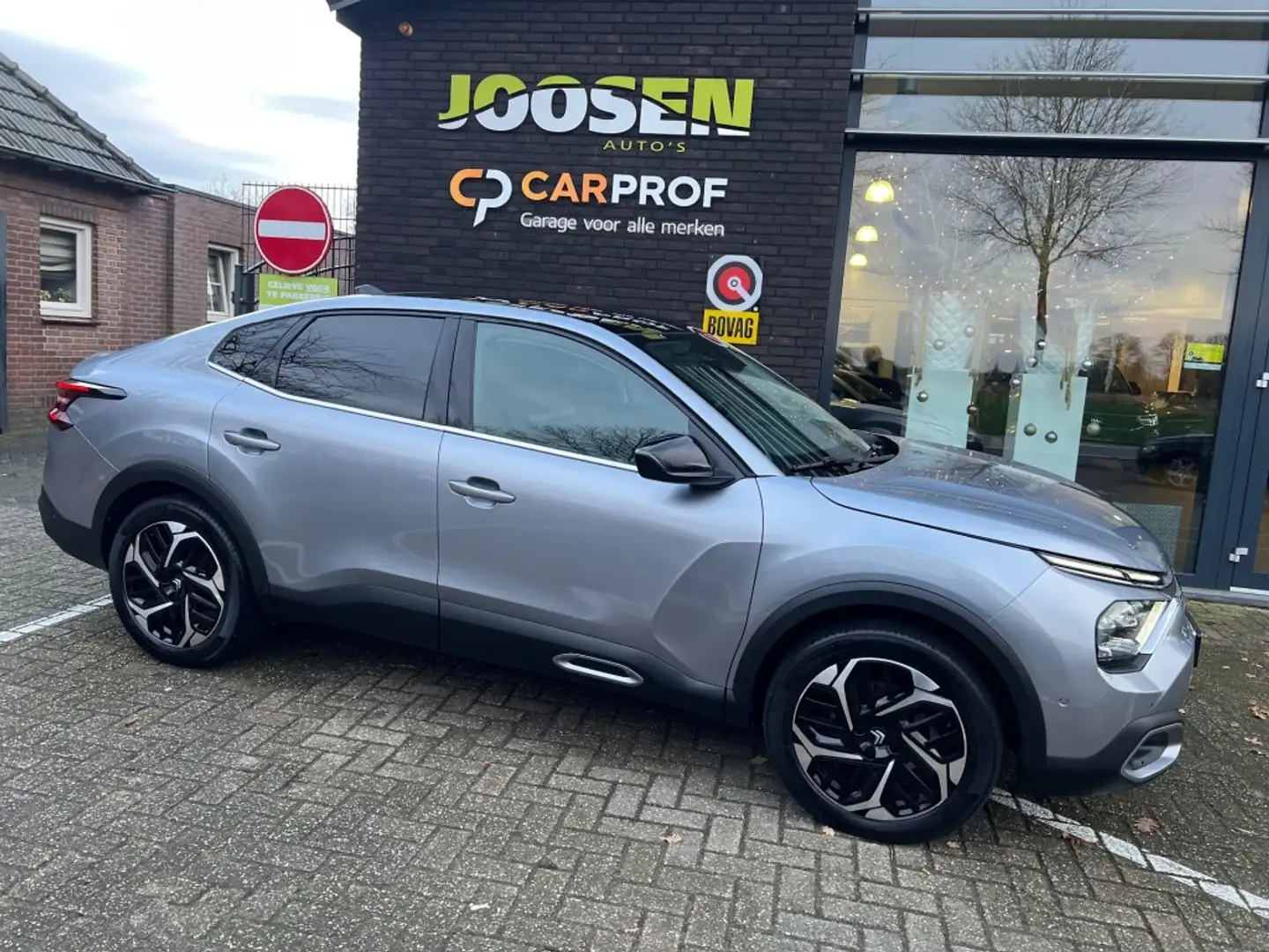 Citroen C4 1.2 PT. SHINE Grijs - 2