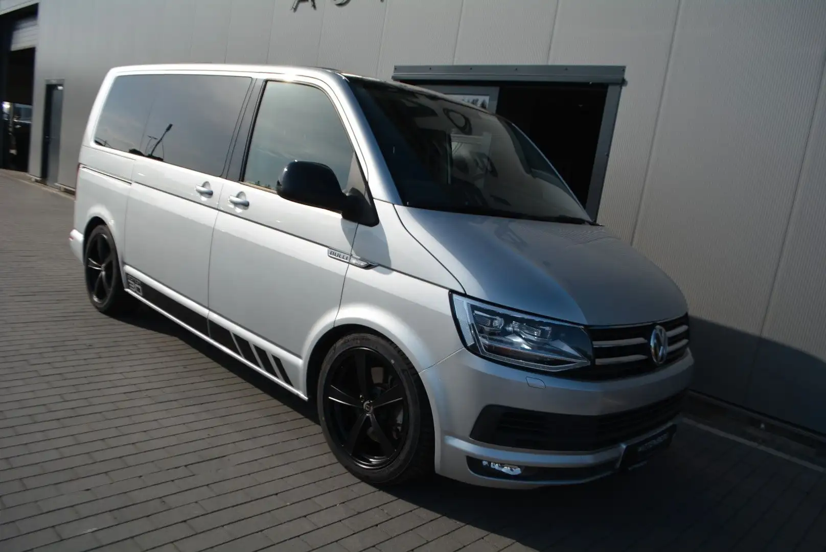 Volkswagen T6 Multivan EDITION 30-DSG-Schiebedach-Garantie Silber - 1