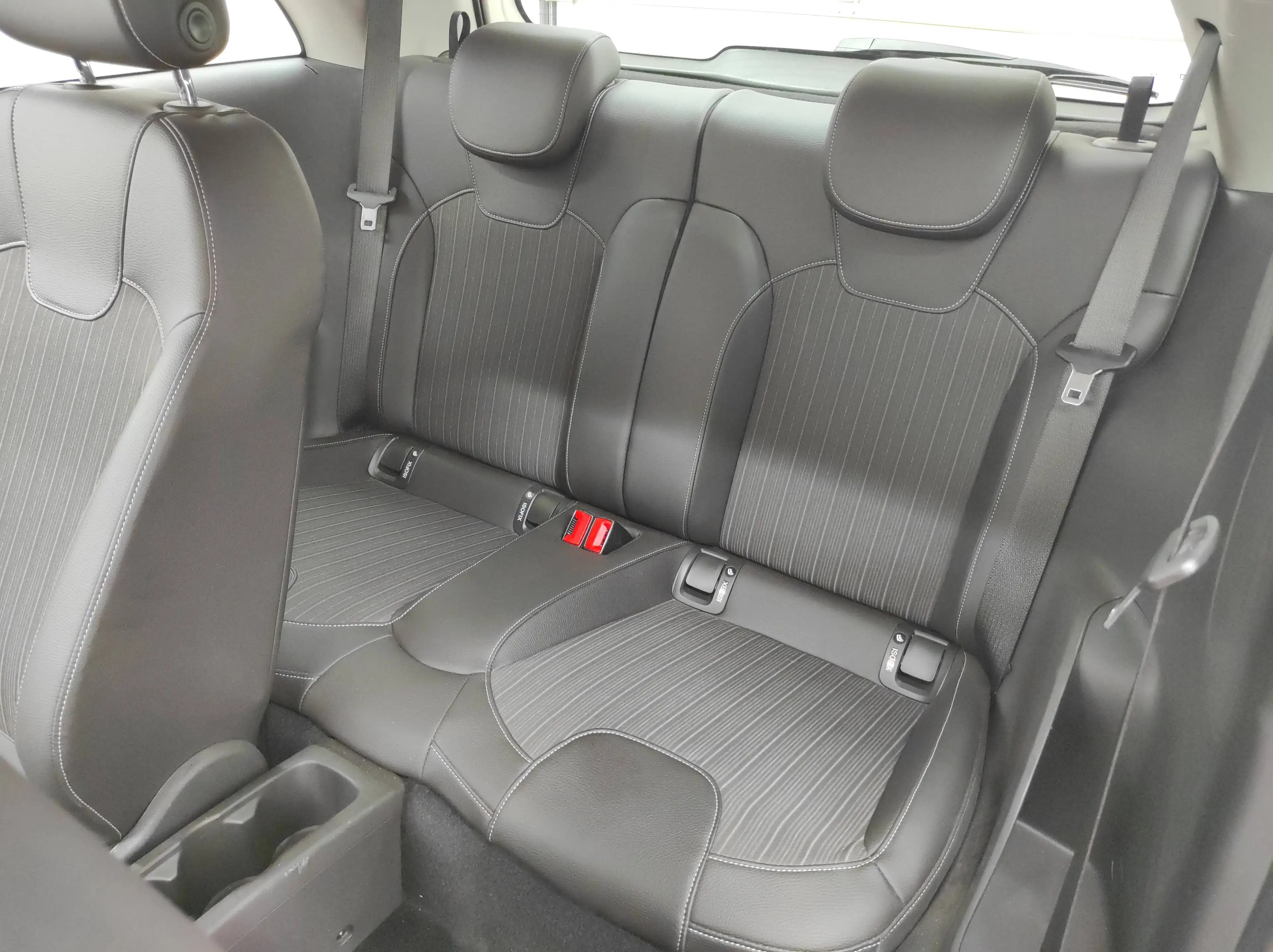Opel Adam 1.4 KLIMAA TEMP BC USB ESP LEDER EURO-5 STERNEN-HIMMEL Germany's next Topmodel — photo 11
