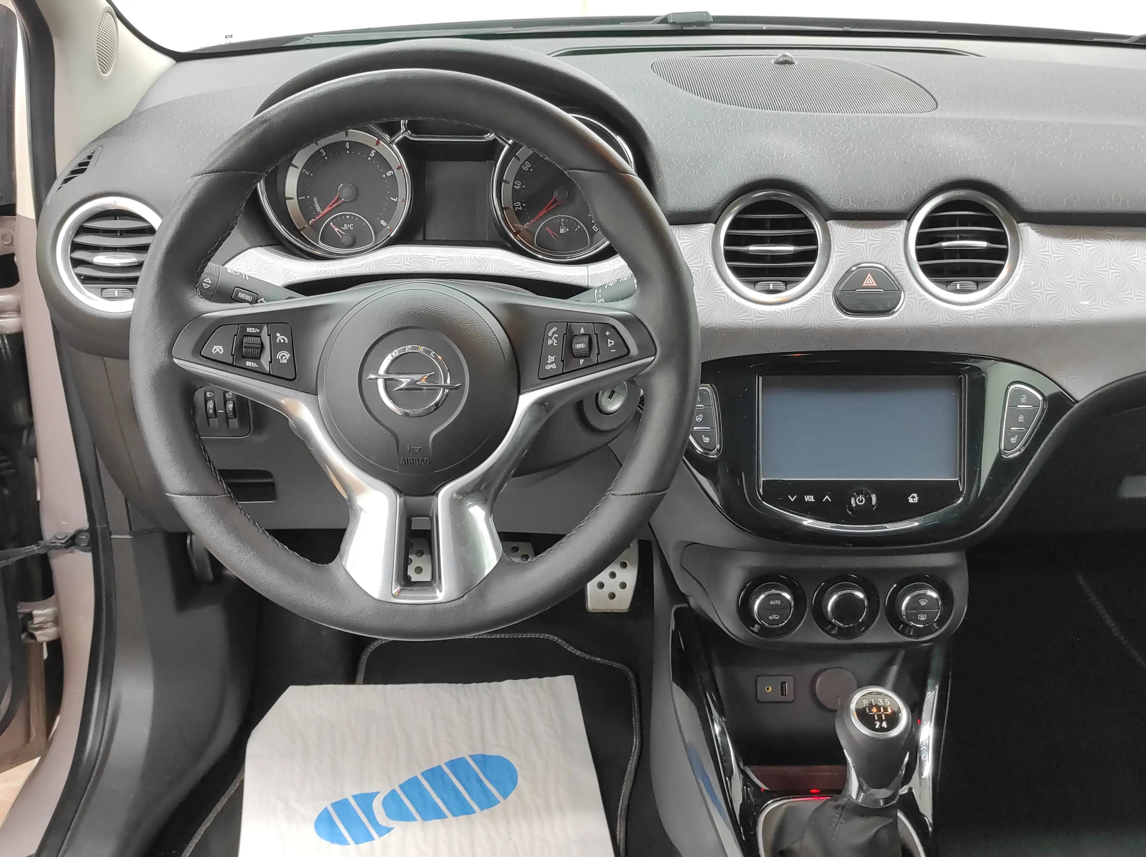 Opel Adam 1.4 KLIMAA TEMP BC USB ESP LEDER EURO-5 STERNEN-HIMMEL Germany's next Topmodel — photo 13