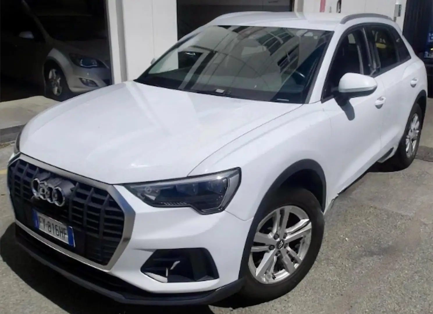 Audi Q3 35 2.0 tdi Business Advanced s-tronic Weiß - 1