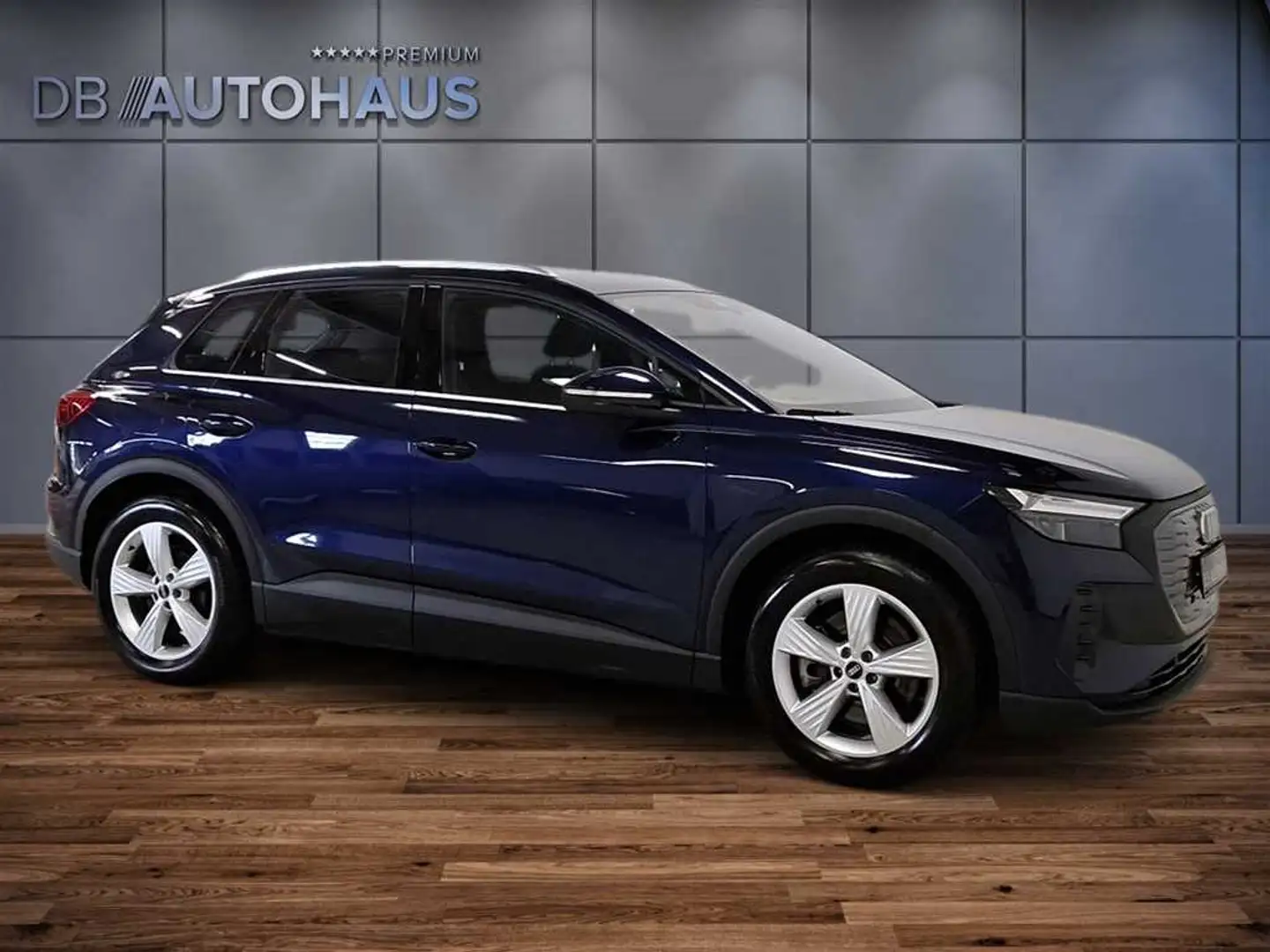 Audi Q4 e-tron 45 quattro Blau - 2