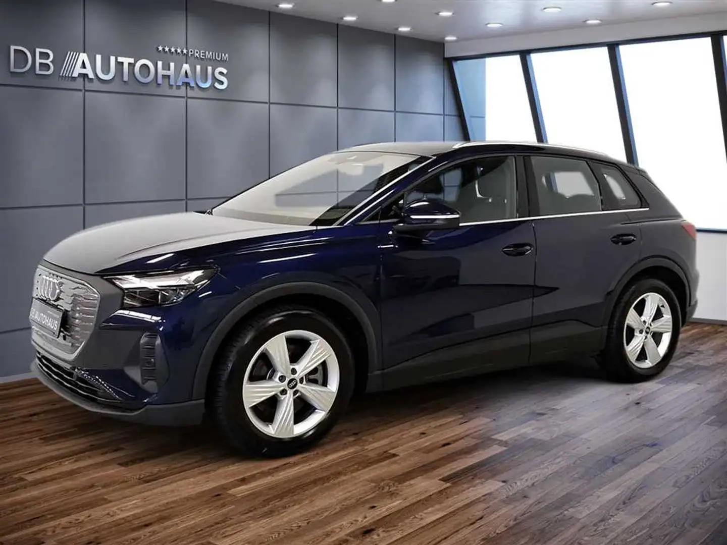 Audi Q4 e-tron 45 quattro Blau - 1