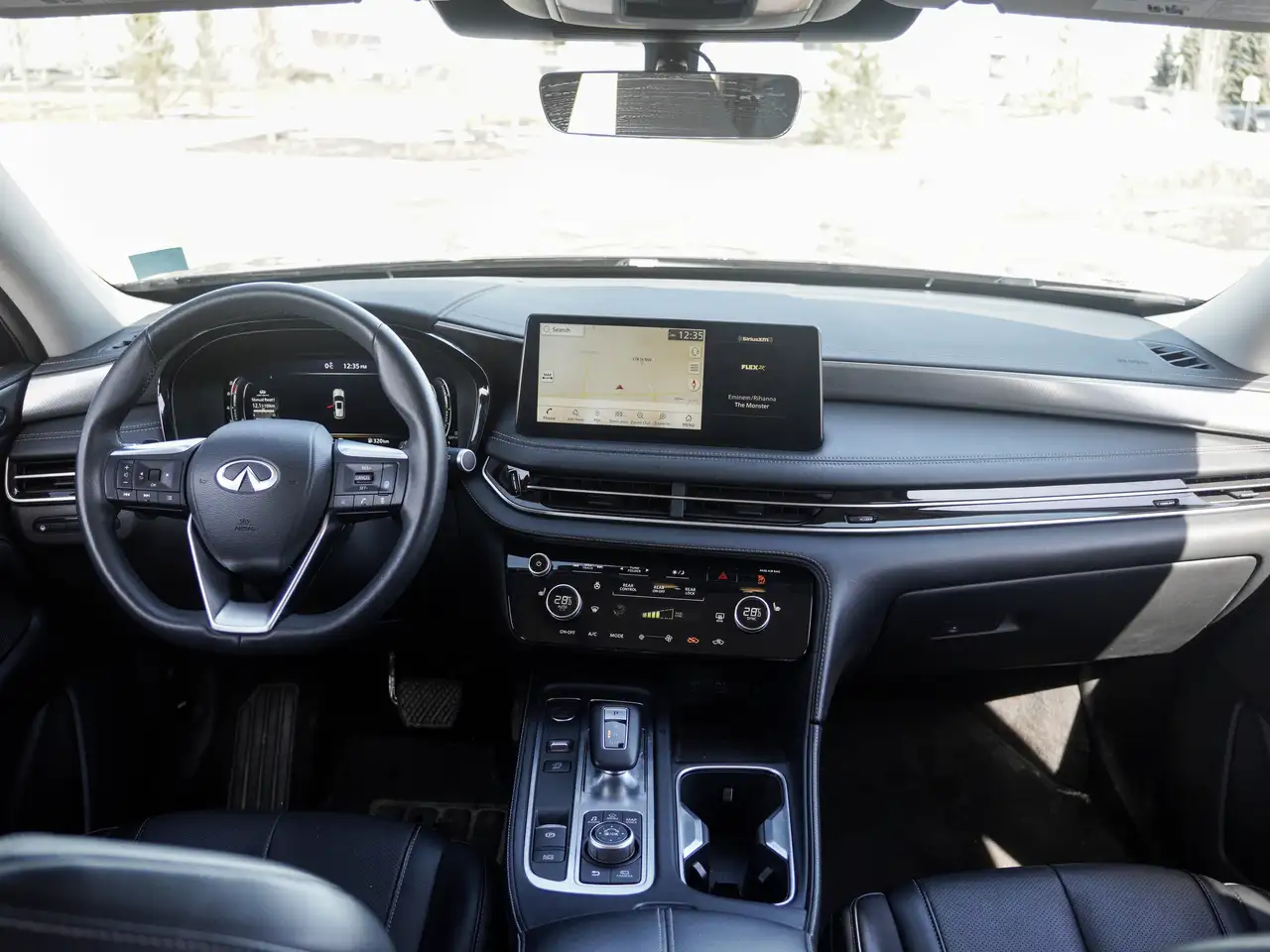 Infiniti QX60 снимка Infiniti QX60
