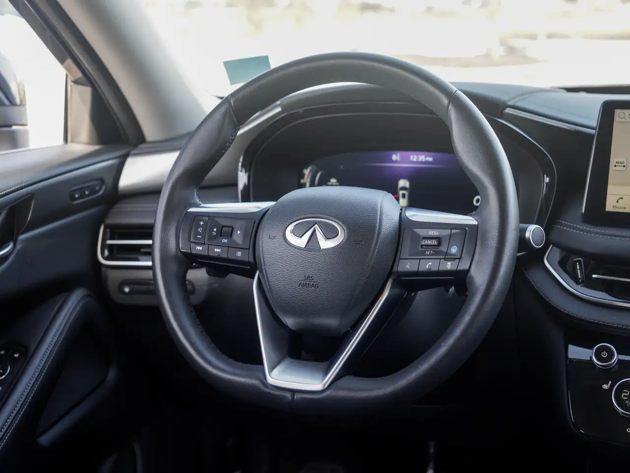 Infiniti QX60 снимка Infiniti QX60