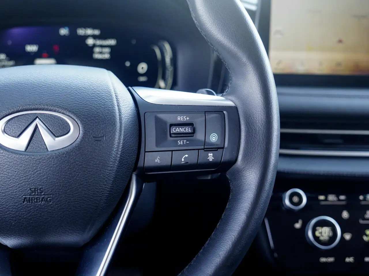 Infiniti QX60 снимка Infiniti QX60