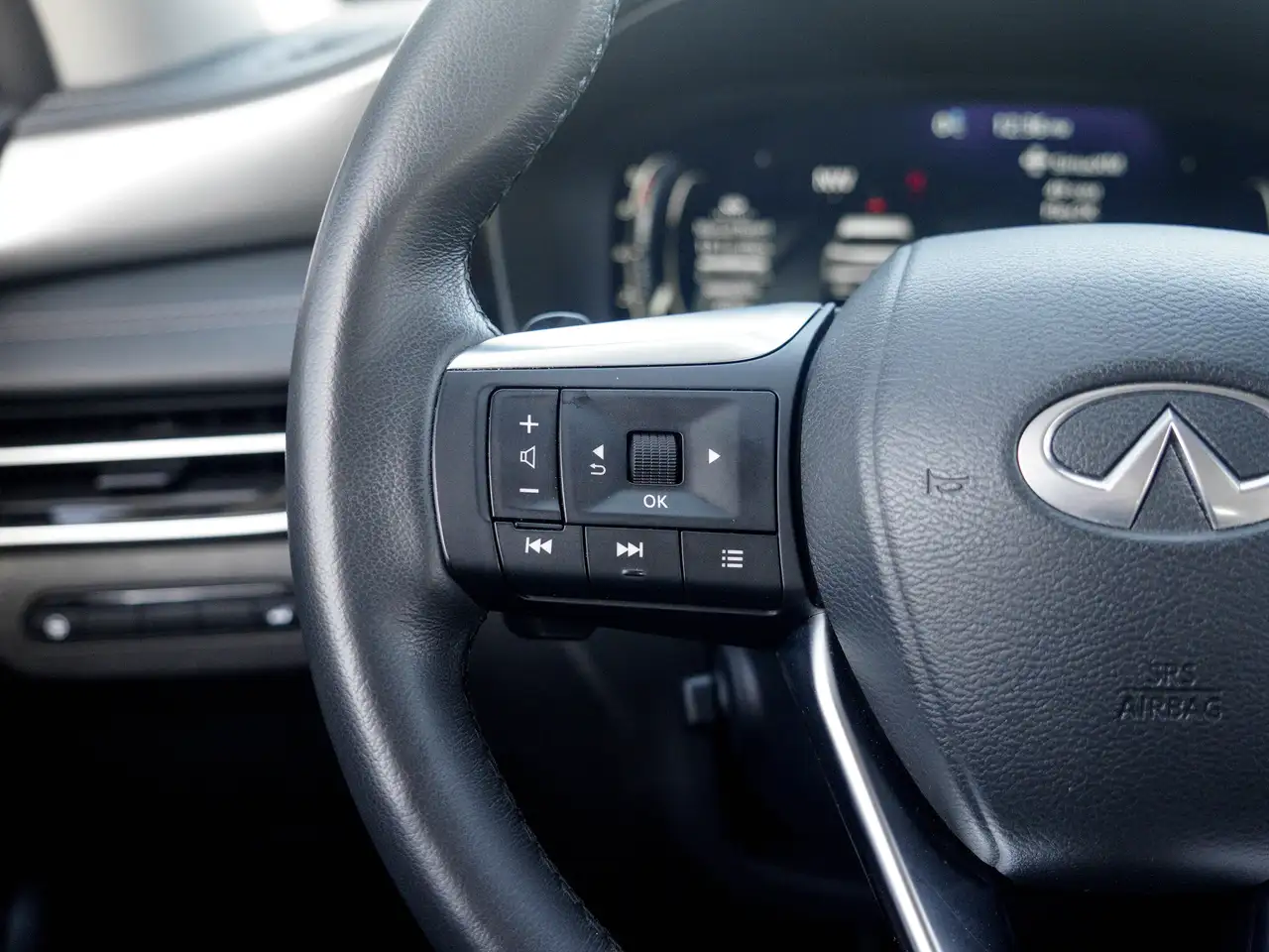 Infiniti QX60 снимка Infiniti QX60