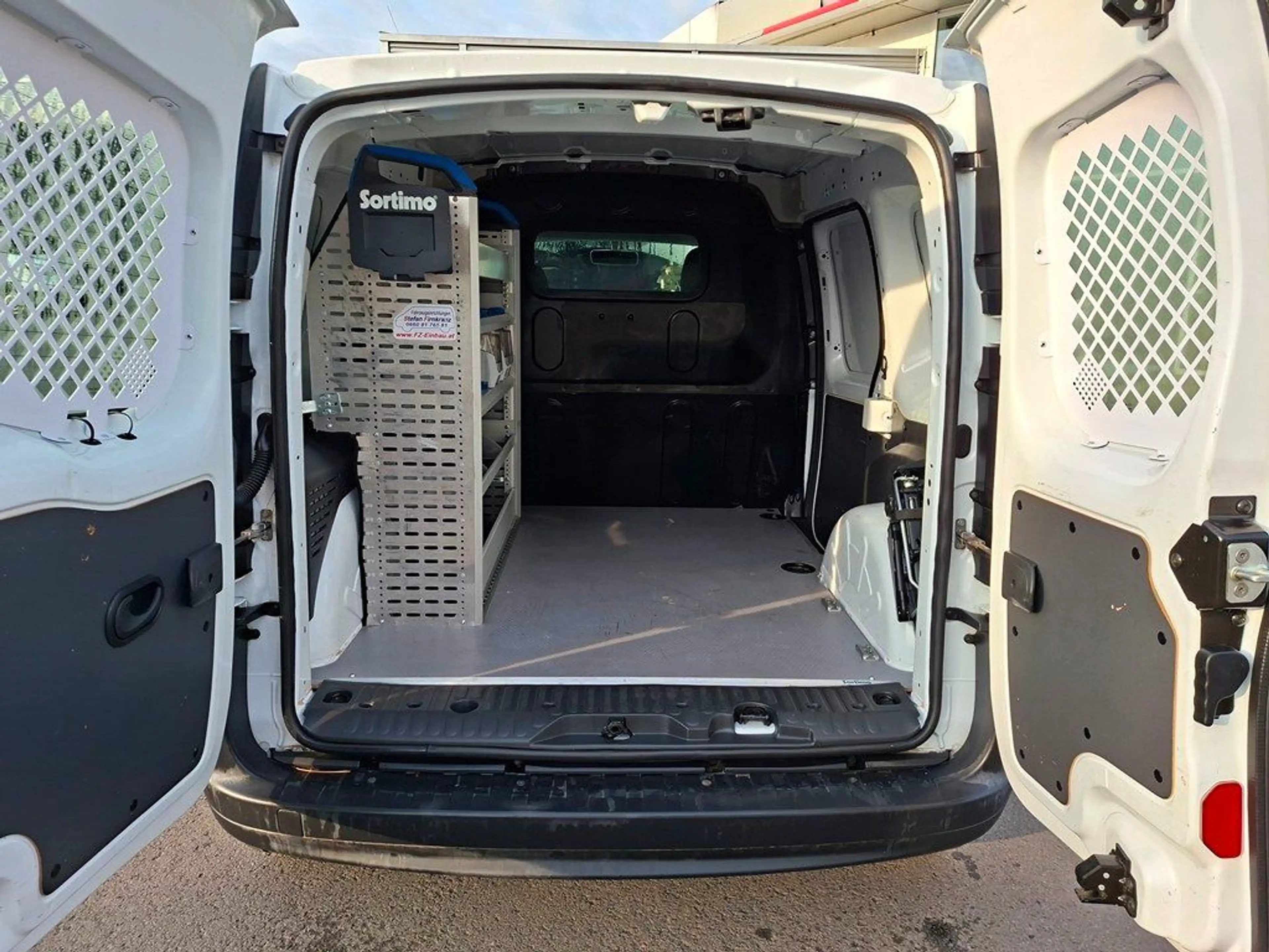 Renault Kangoo 1.5 dCi 80 * € 8.259,- NETTO — photo 9