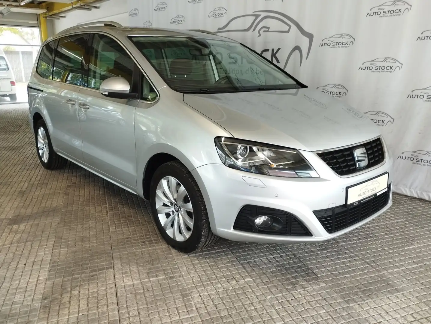 SEAT Alhambra 2.0 TDI DSG Style Xe Nav Standheiz Pano Argent - 1