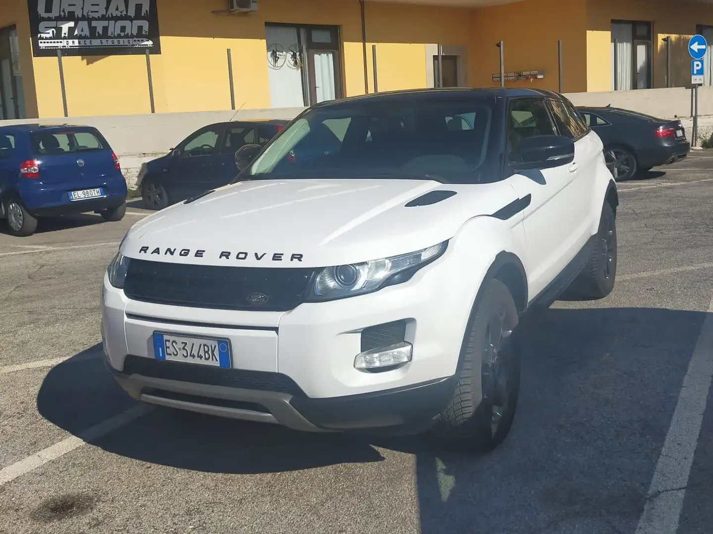 Land Rover Range Rover evoque 2.2 black and white edition limited White - 1