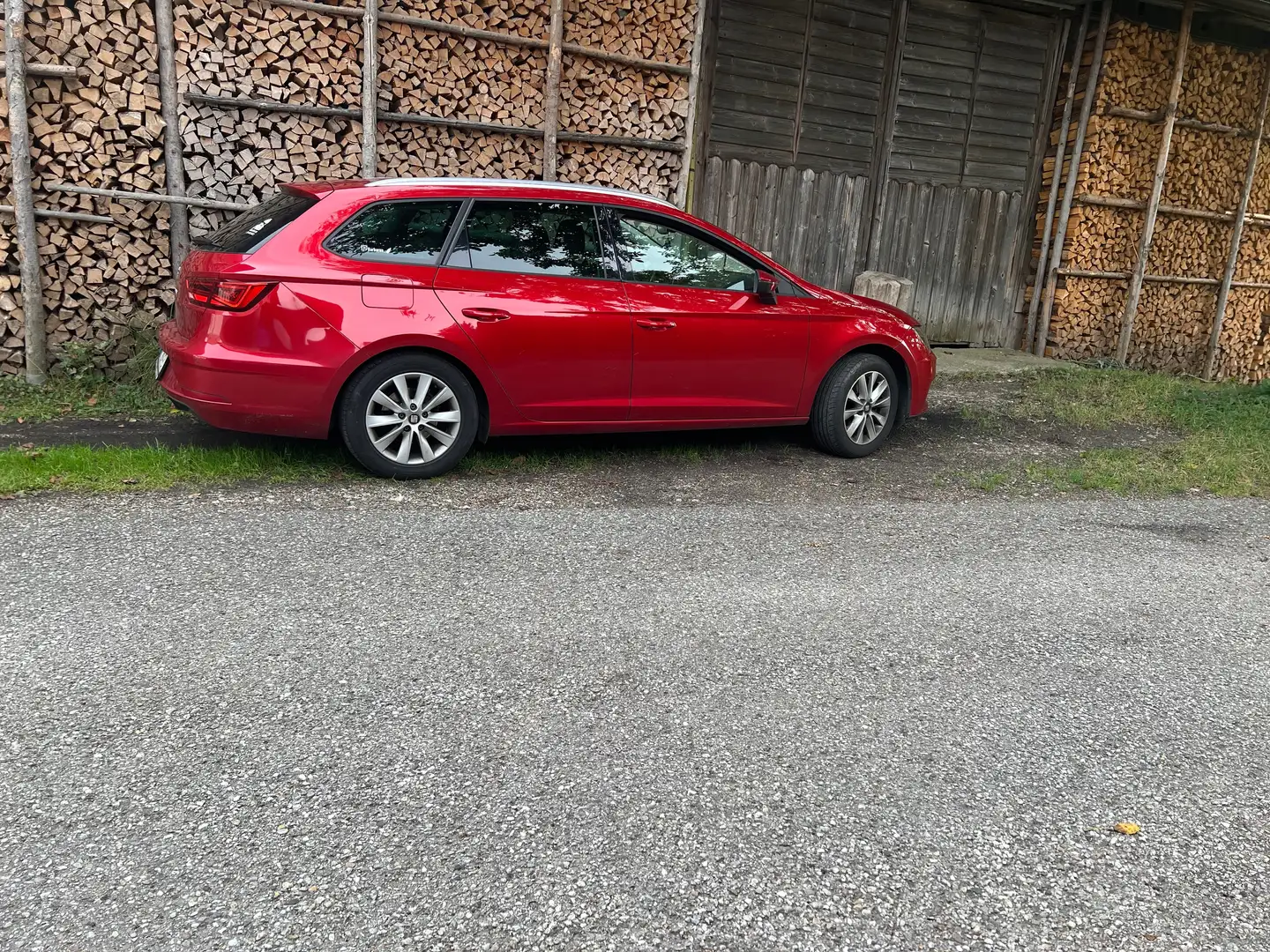 SEAT Leon Leon ST Style 1,0 TSI Style Rot - 1