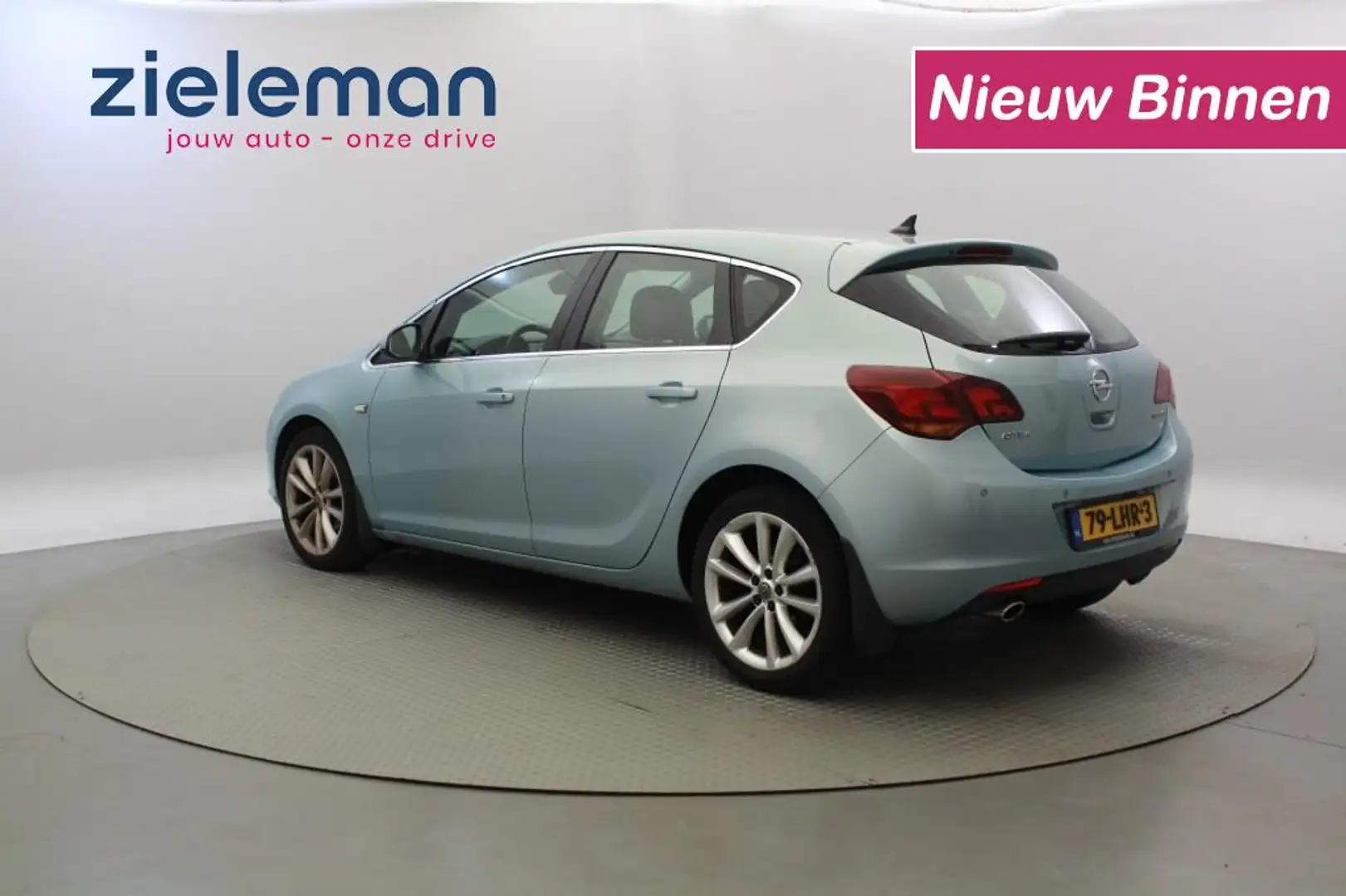 Opel Astra 1.4 Turbo Cosmo - Navi, Cruise, Leer, Stoelverw. Modrá - 2