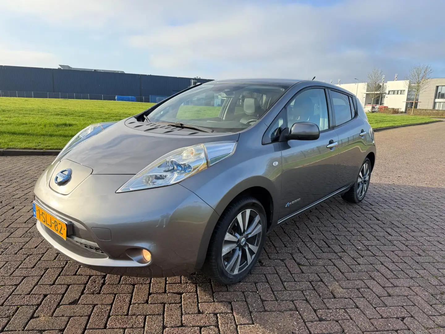 Nissan Leaf Base 24 kWh Szürke - 2