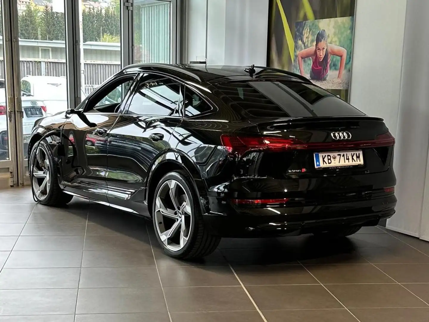 Audi e-tron S quattro Schwarz - 2