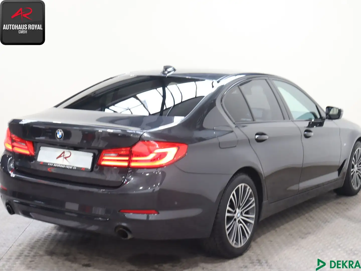 BMW 520 520 i SPORT LINE DIG.TACHO,HEADUP,AHK,PARKASSIST Gri - 2