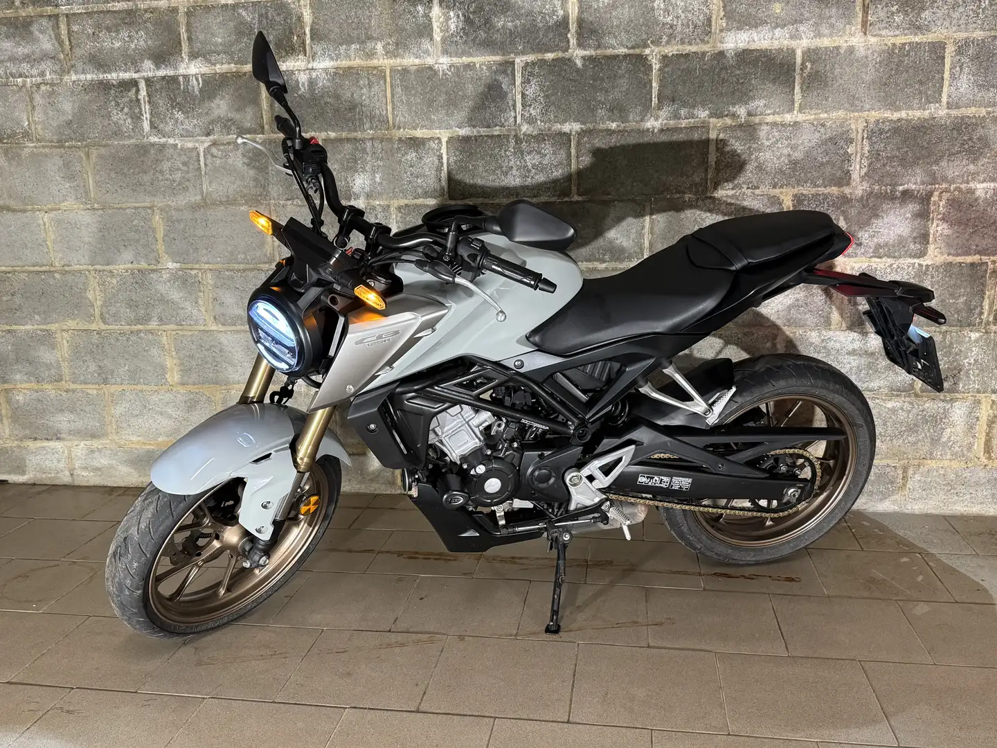 Honda CB 125 CB125R Blanc - 1