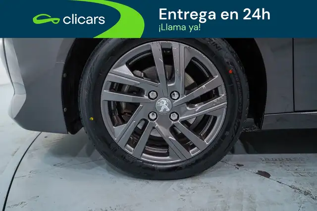Peugeot 208 view 11