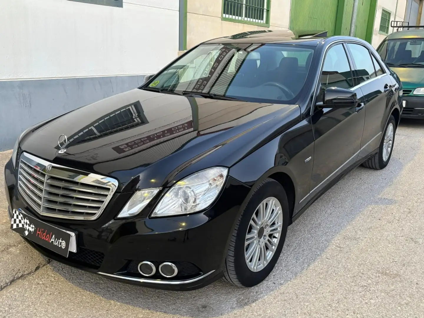 Mercedes-Benz E 220 220CDI Avantgarde Aut. Negro - 2