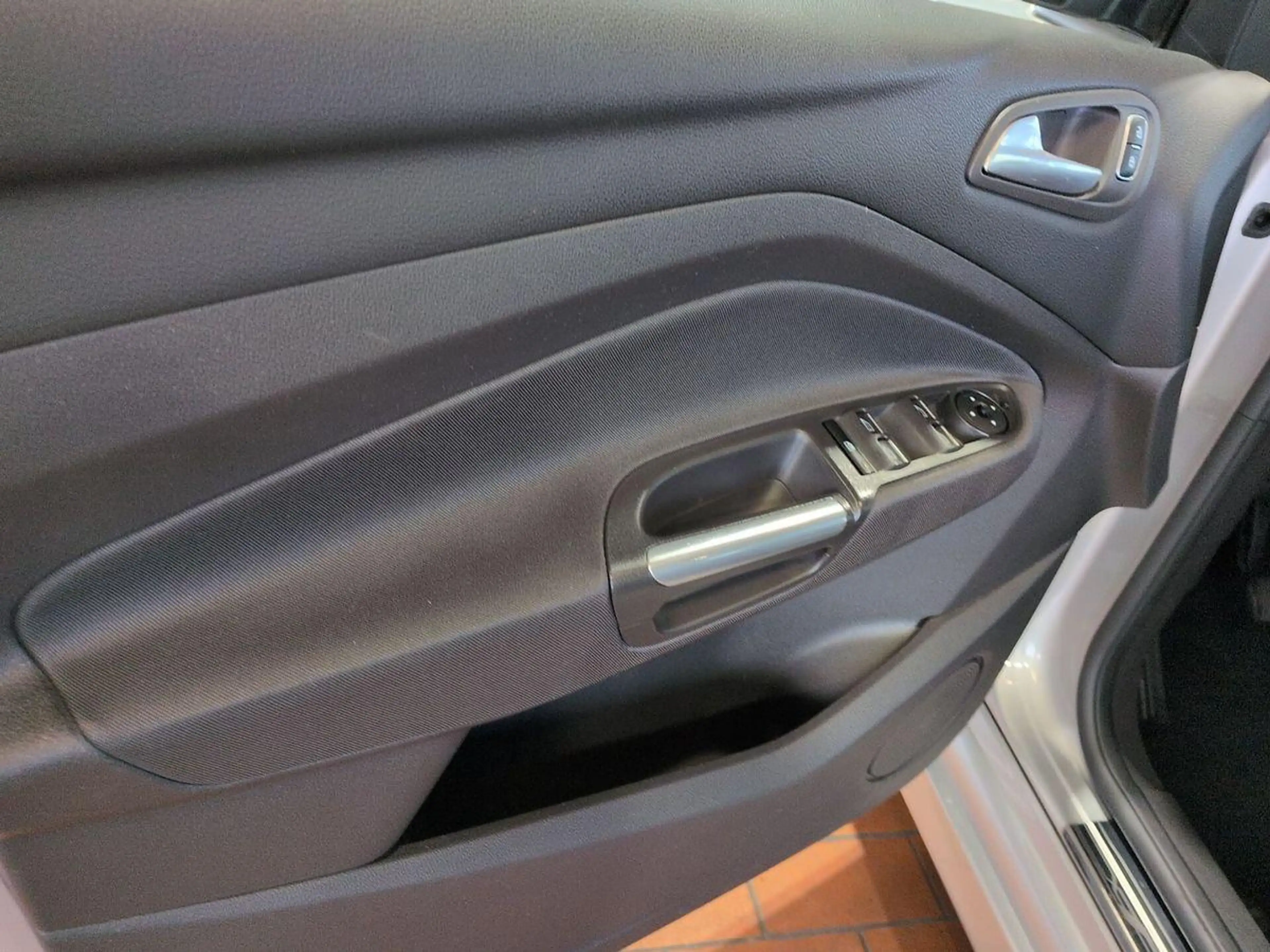 Ford C-Max Sport 1.0L / Fahrassistenz-System / AHK — photo 9