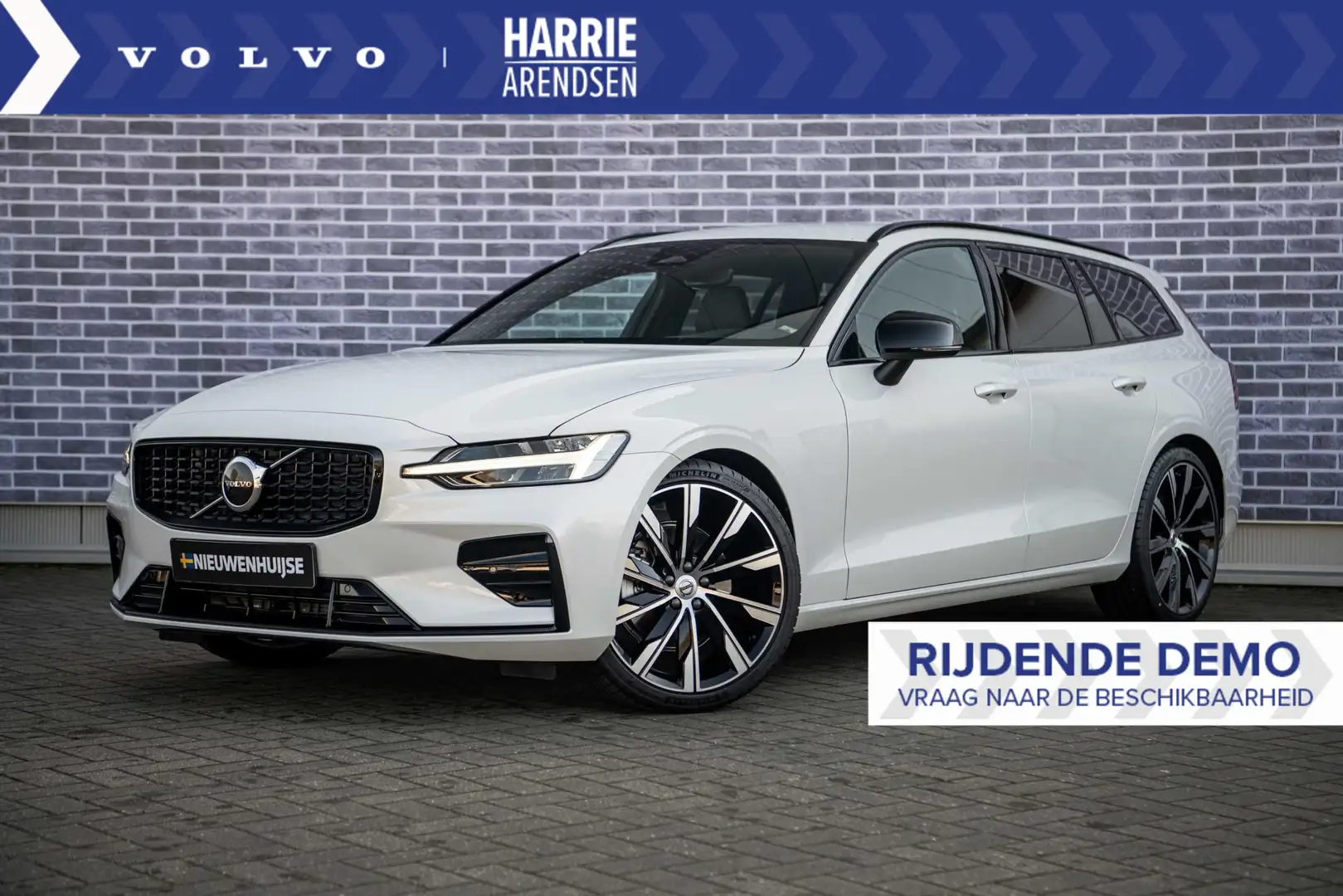 Volvo V60 B3 Plus Dark | Adaptive cruise control | Sportonde Wit - 1