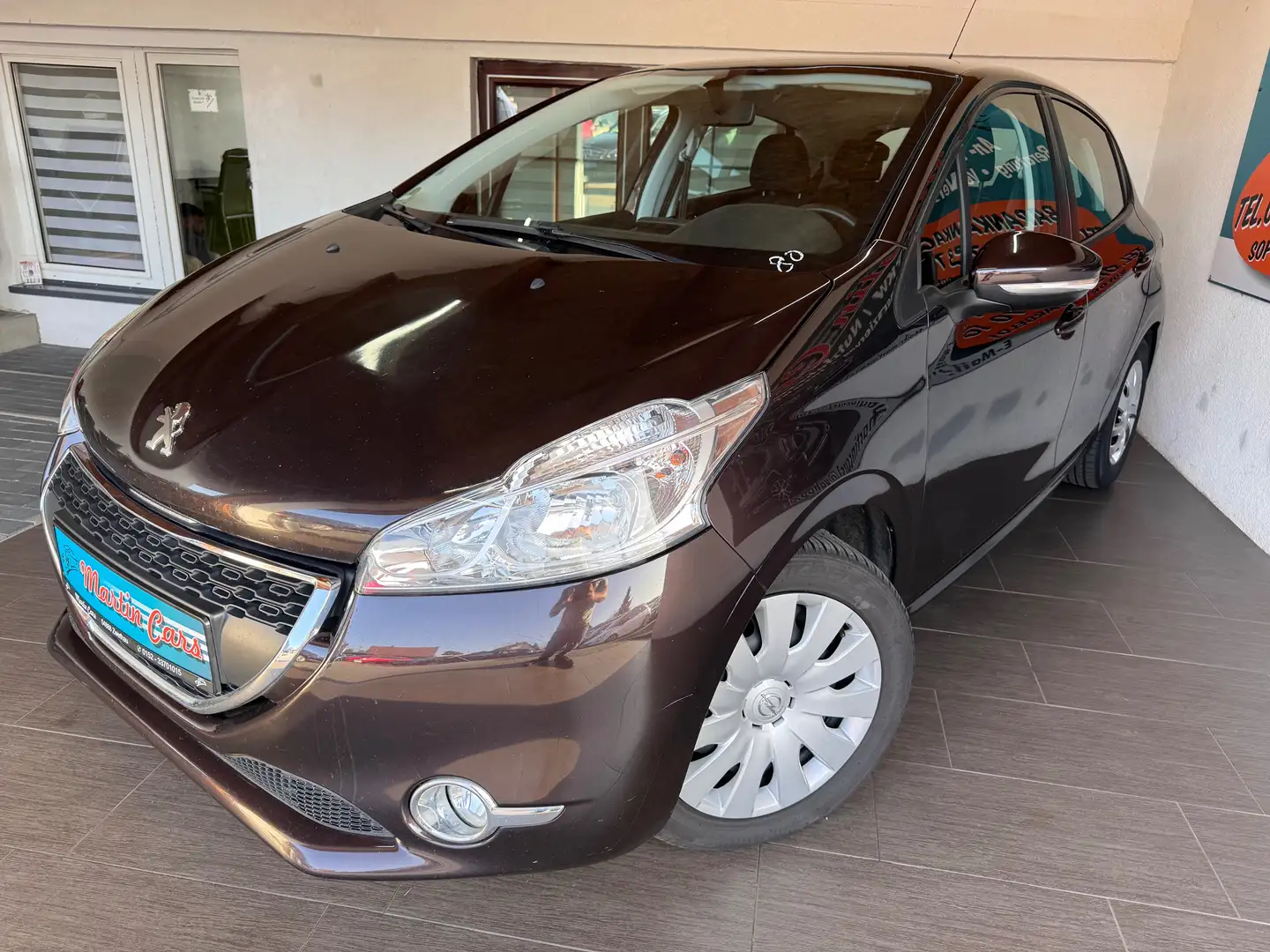 Peugeot 208 TUEV 05/2027 Klima USB-Anschluss Zentrale gepflegt Braun - 1
