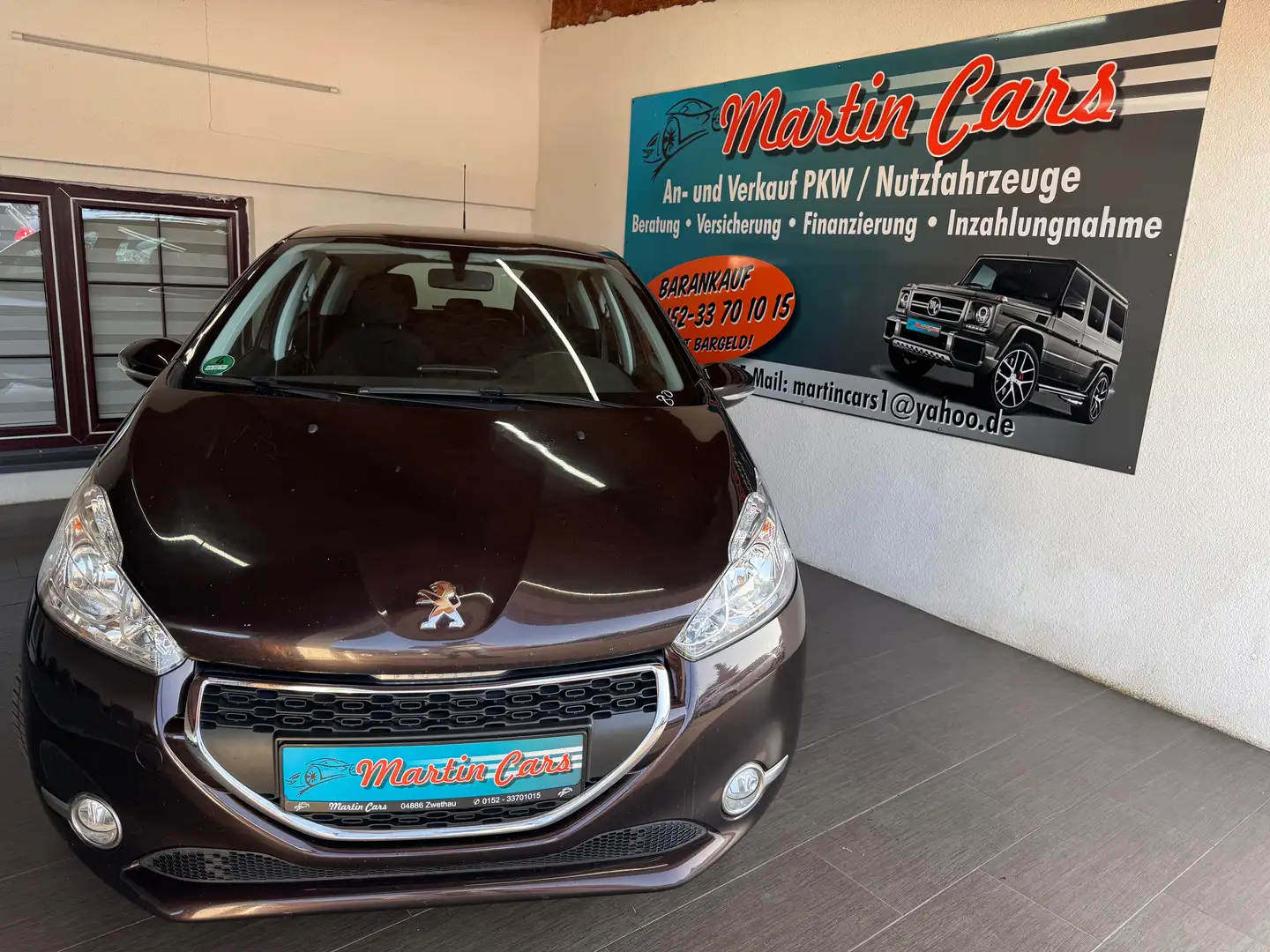 Peugeot 208 TUEV 05/2027 Klima USB-Anschluss Zentrale gepflegt Braun - 2