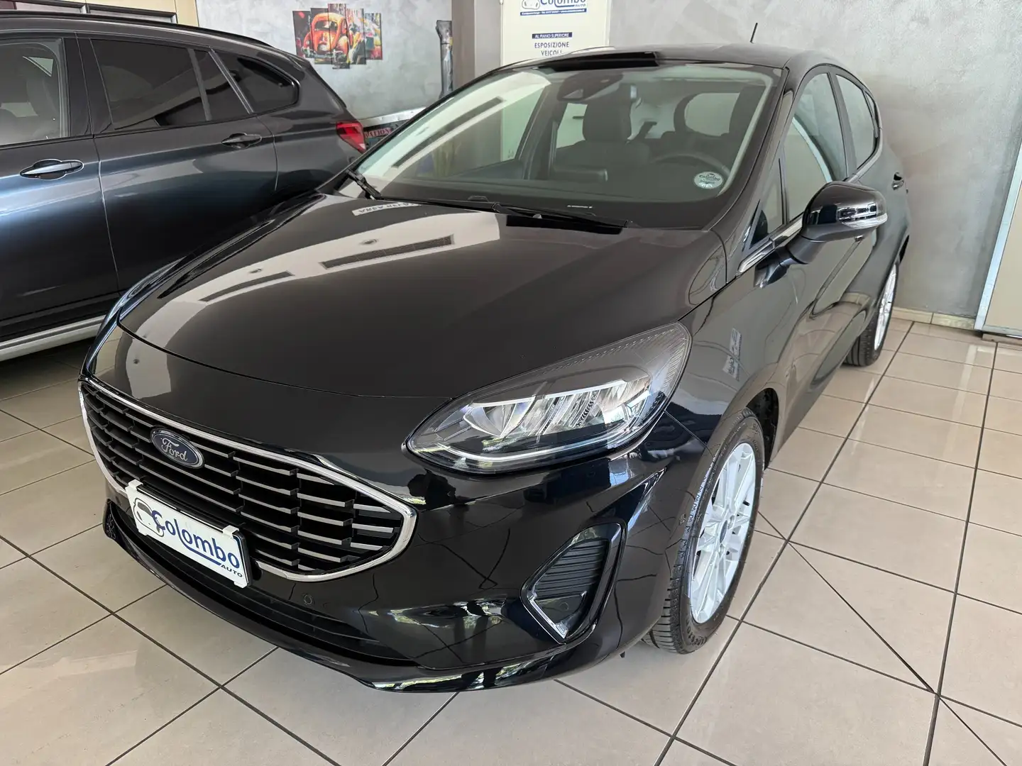 Ford Fiesta 5p 1.1 Titanium 75cv Led App conn Cam 16" (Neopat) Zwart - 1