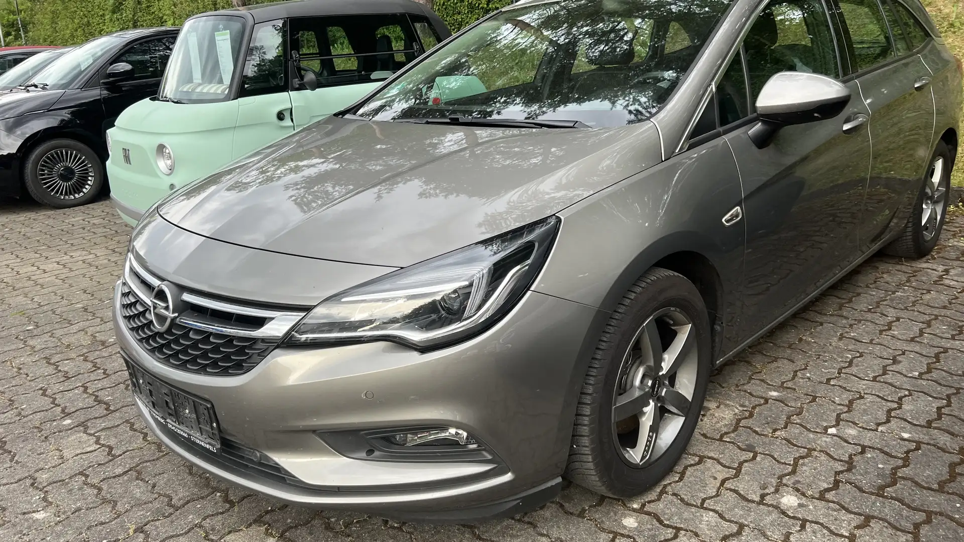 Opel Astra Innovation Gris - 1