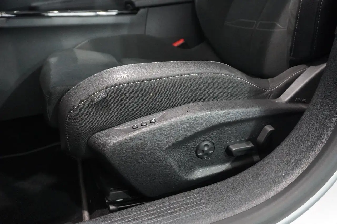 Opel Astra L Lim. 1.2T GS LINE NAVI/LED/360°/PANO/HUD, миниатюра 13