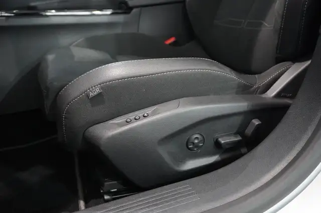 Opel Astra view 13
