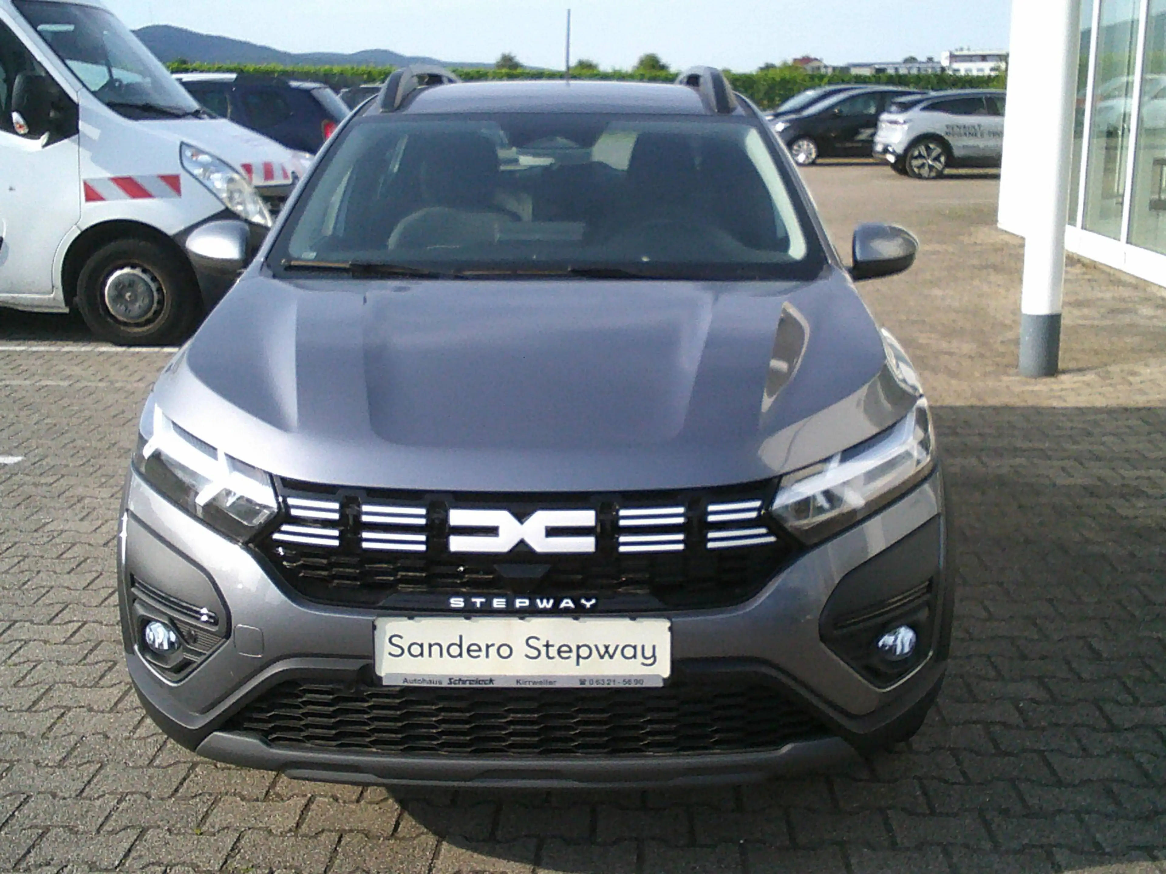 Dacia Sandero Stepway Extreme, Navi — photo 7