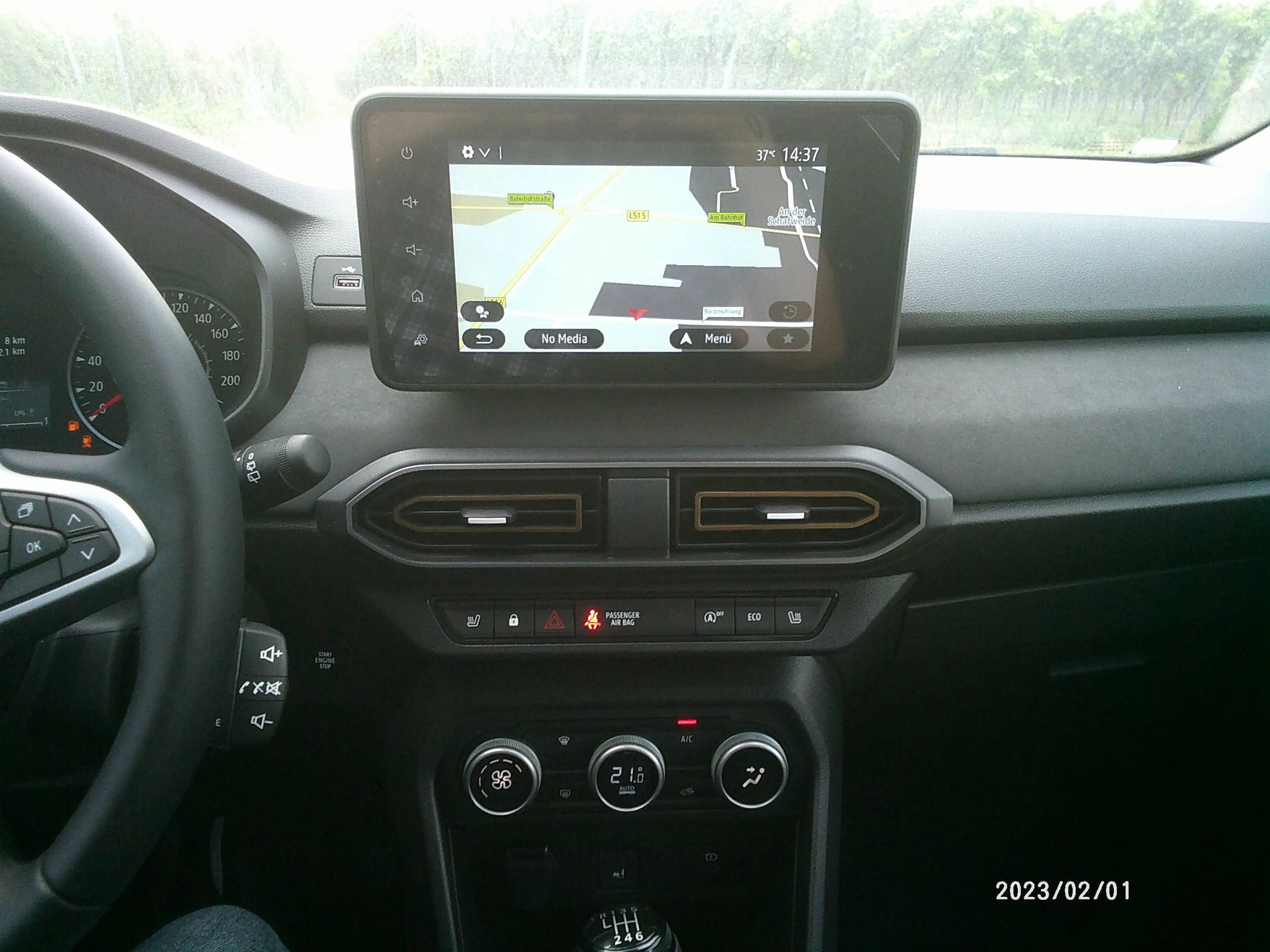 Dacia Sandero Stepway Extreme, Navi — photo 11