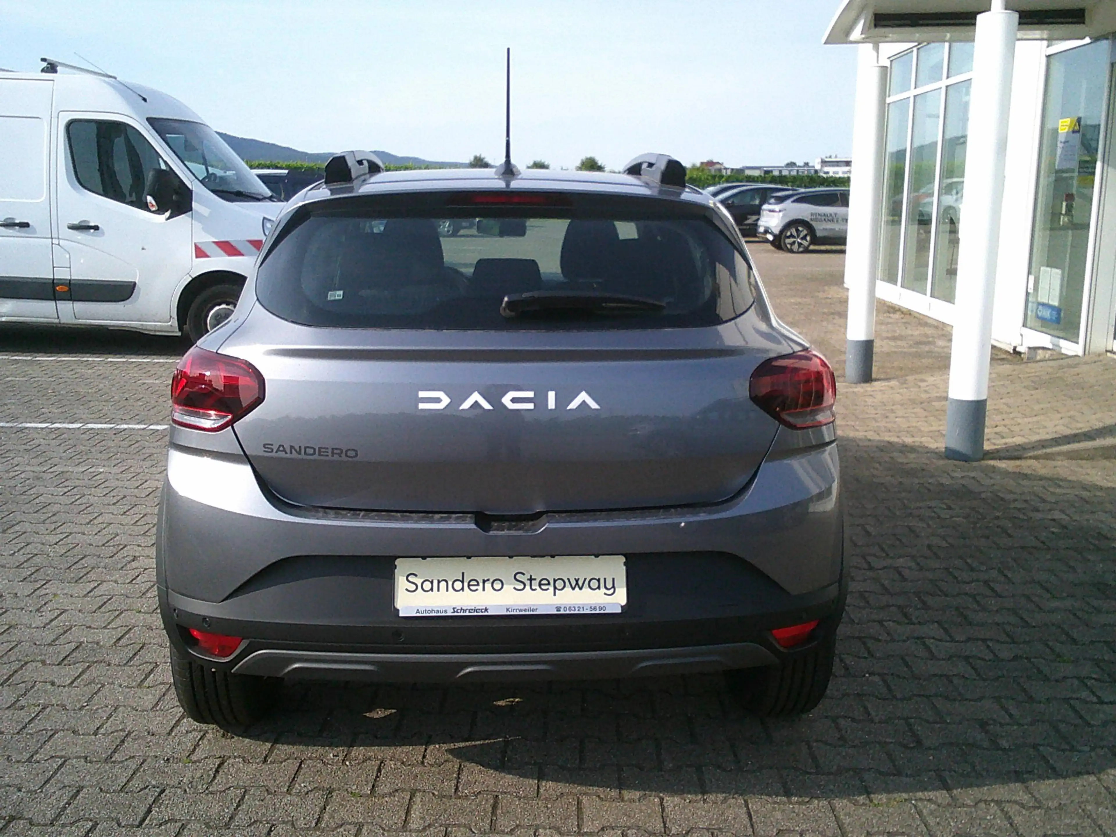 Dacia Sandero Stepway Extreme, Navi — photo 4