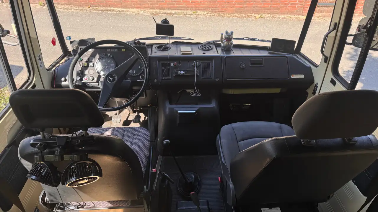 Mercedes-Benz 407D, foto 11