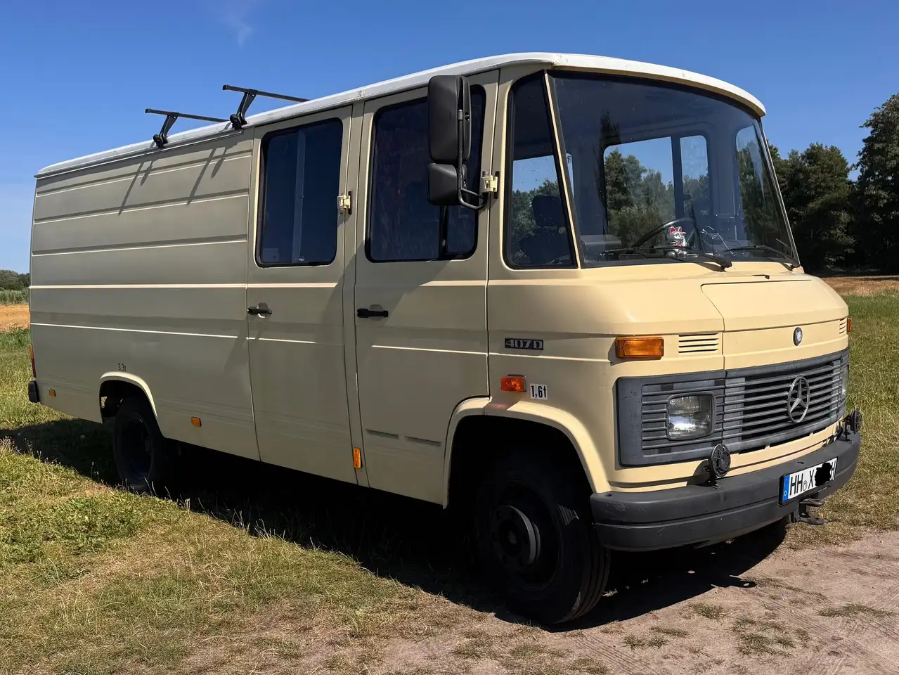 Mercedes-Benz 407D, foto 2