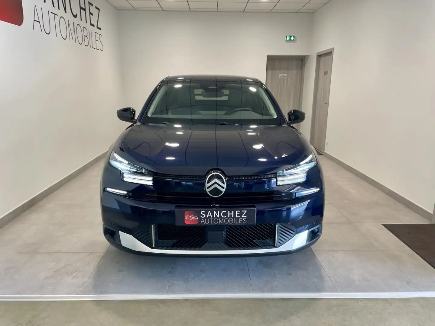 Citroen C4 III (2) 1.2 HYBRID 145 DCS6 MAX Bleu - 2