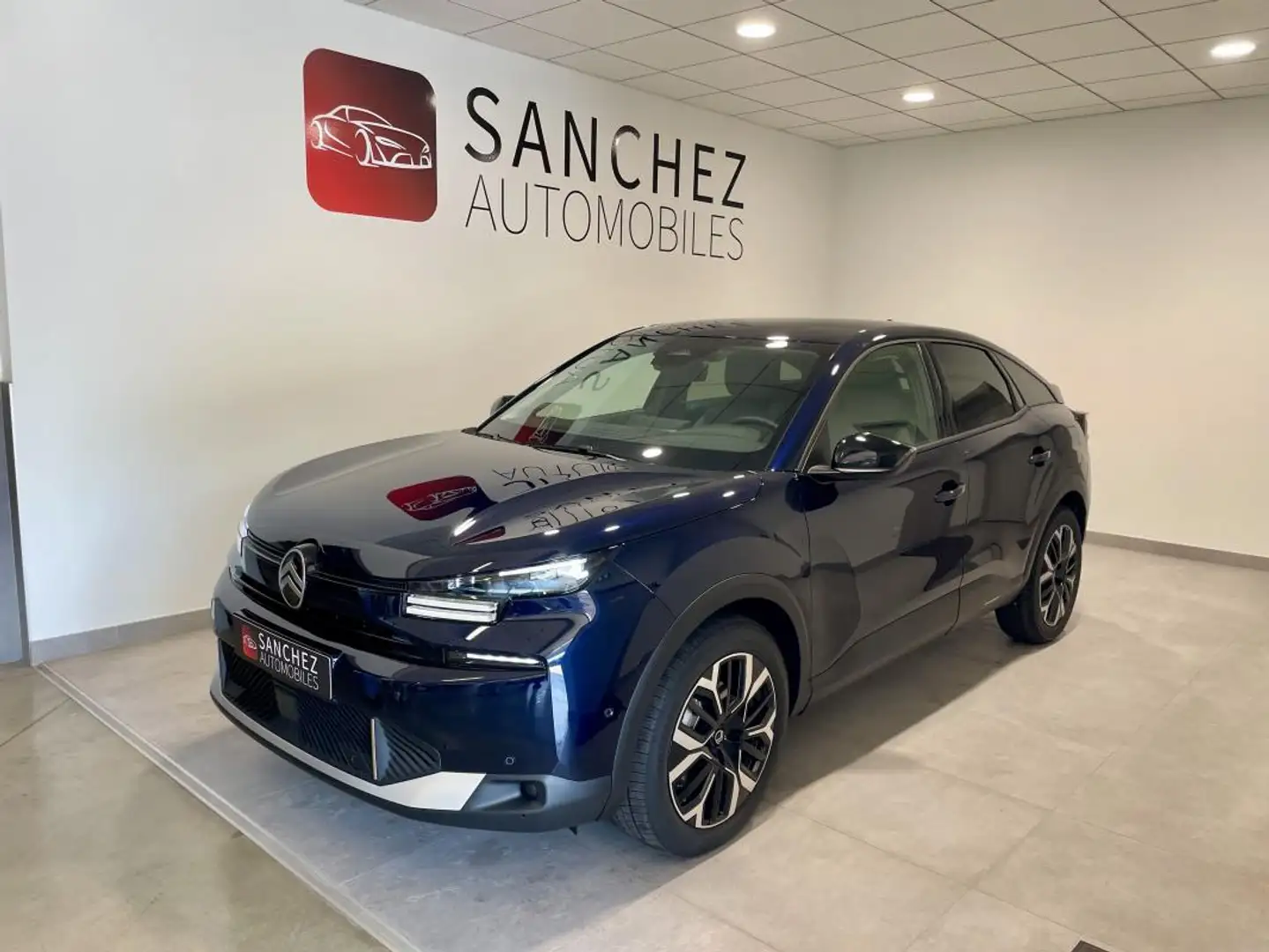 Citroen C4 III (2) 1.2 HYBRID 145 DCS6 MAX Bleu - 1