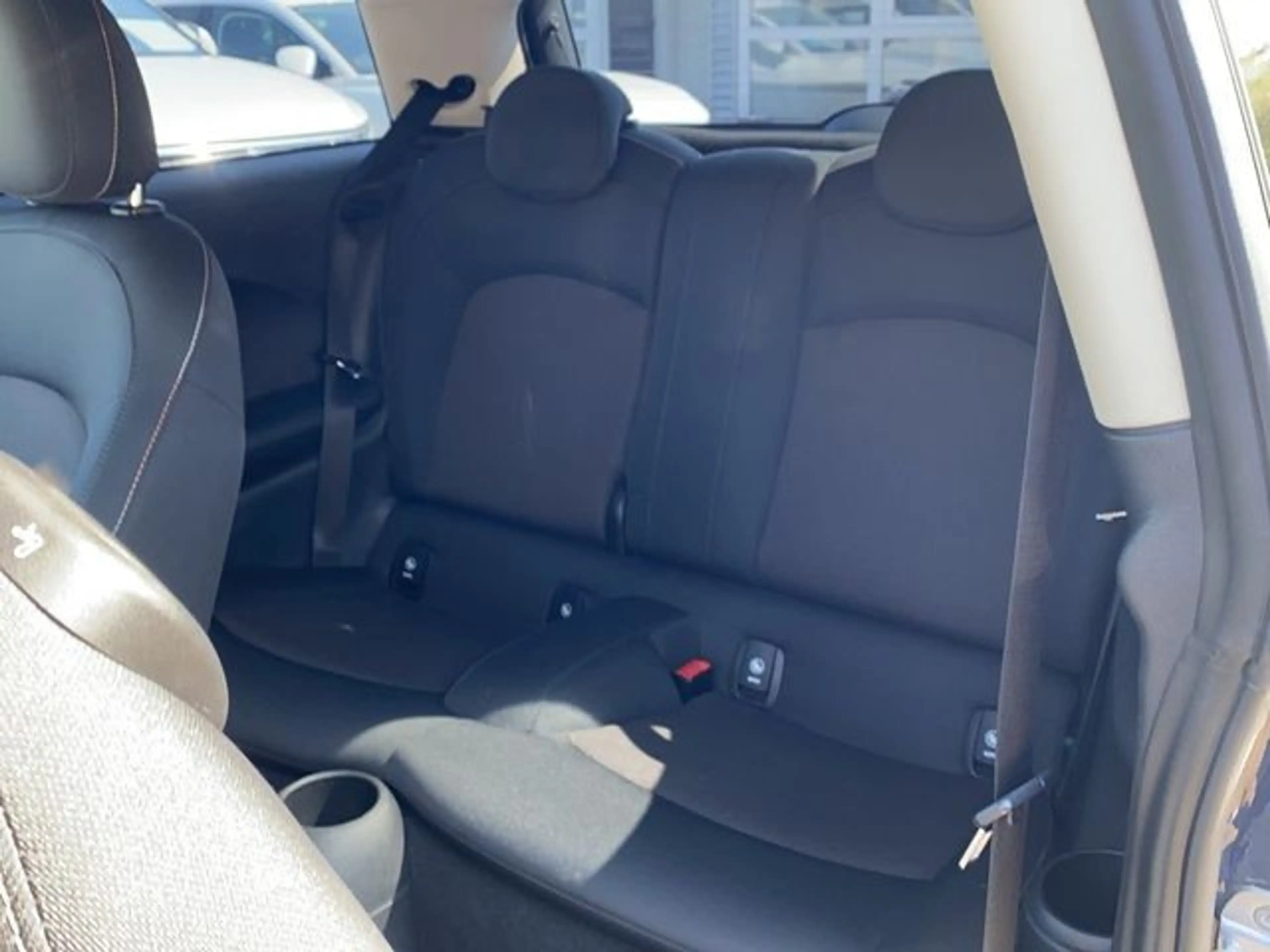 MINI Cooper D LED+SHZ+PDC V&H+Alu 16" — photo 10