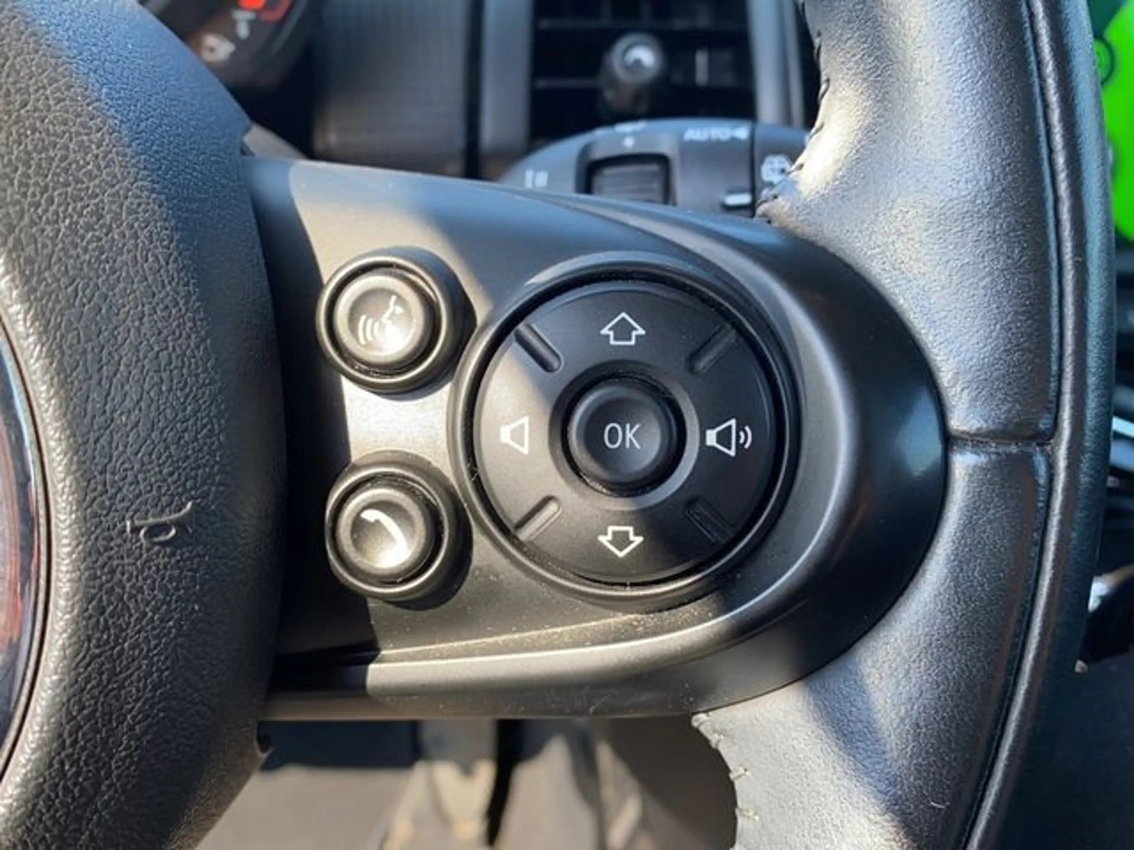 MINI Cooper D LED+SHZ+PDC V&H+Alu 16" — photo 23