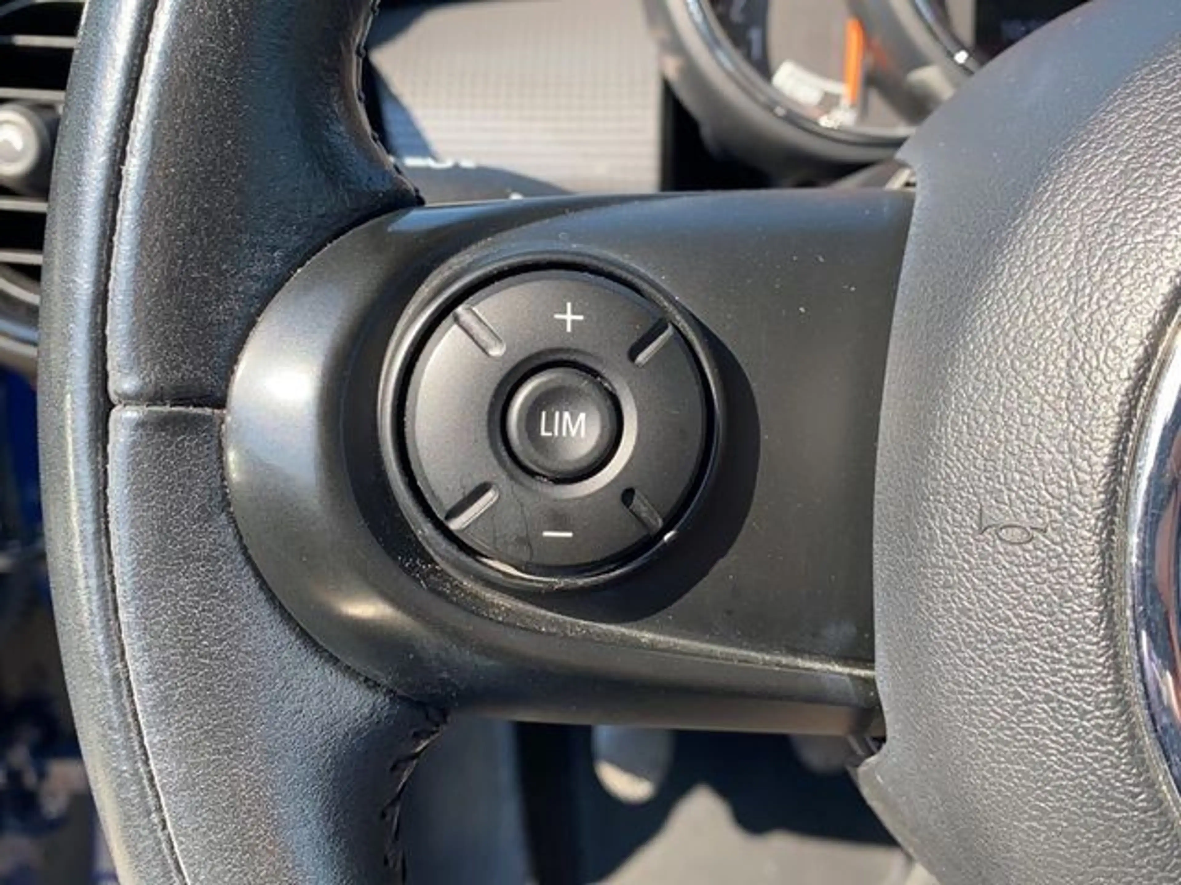 MINI Cooper D LED+SHZ+PDC V&H+Alu 16" — photo 22