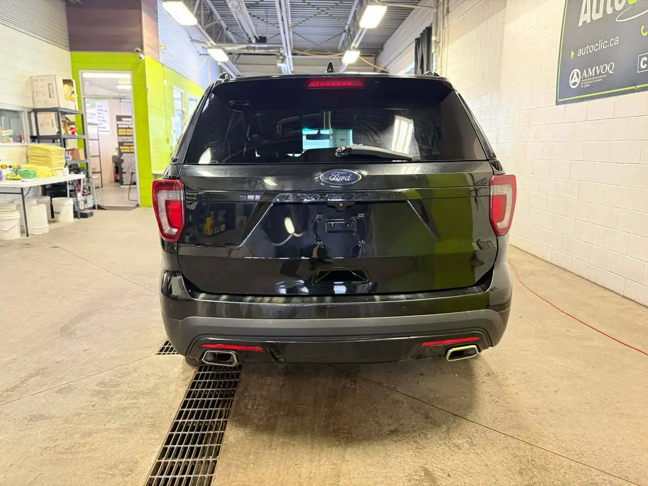 Ford Explorer снимка Ford Explorer