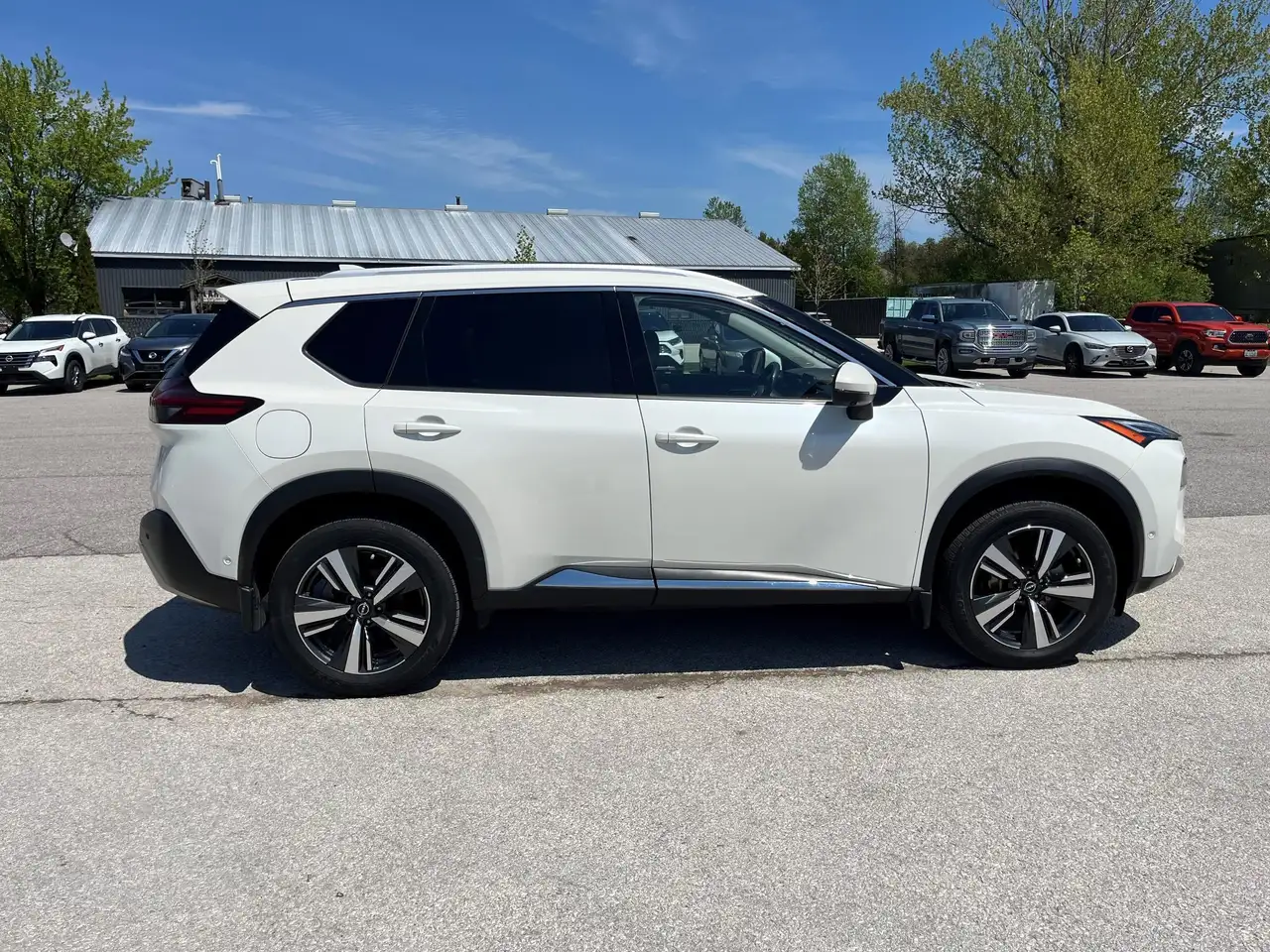 Nissan Rogue fotografie Nissan Rogue