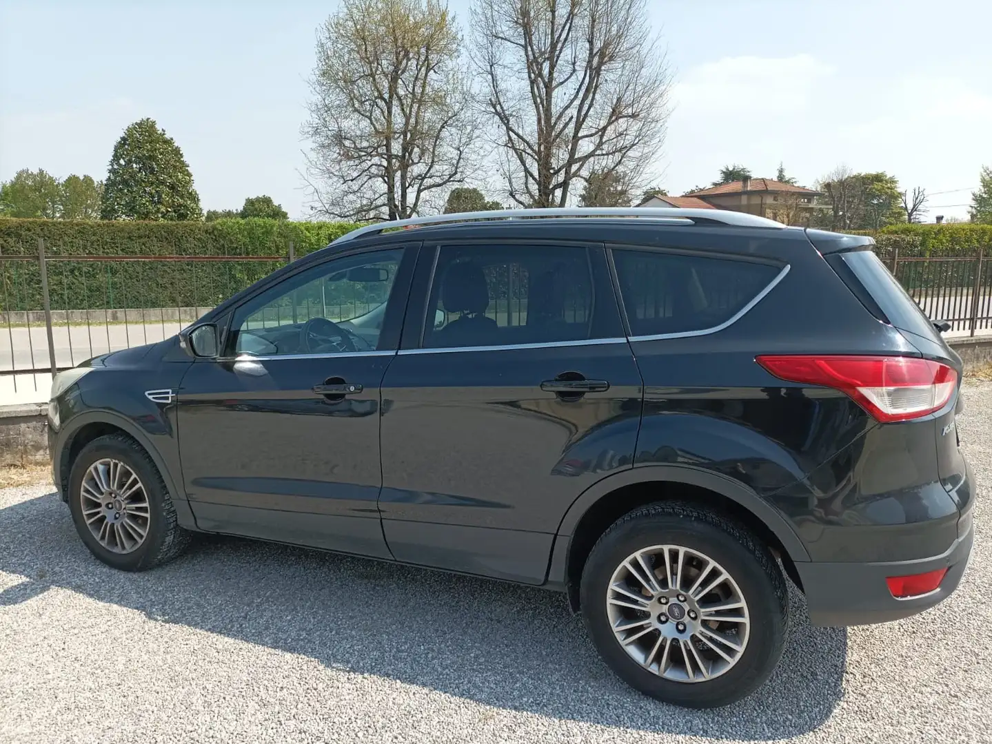 Ford Kuga 2.0 tdci Titanium 2wd 140cv - 1