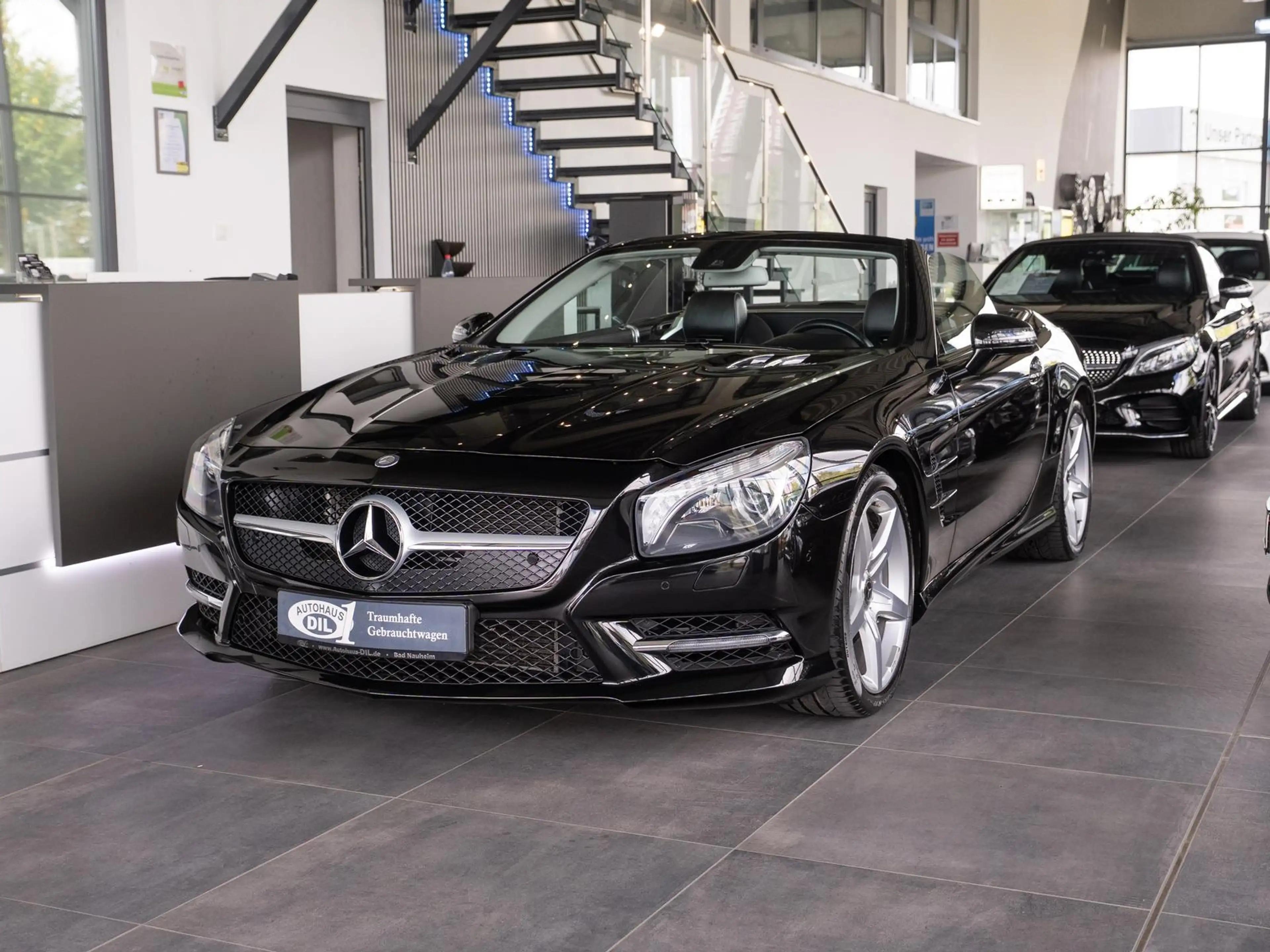 Mercedes-Benz SL 350 ** V 6 ** 1 Hand ** AMG-STY ** — photo 4