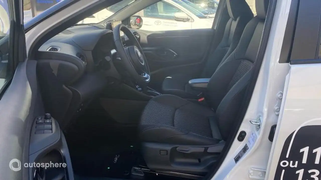 Toyota Yaris Yaris — photo 12