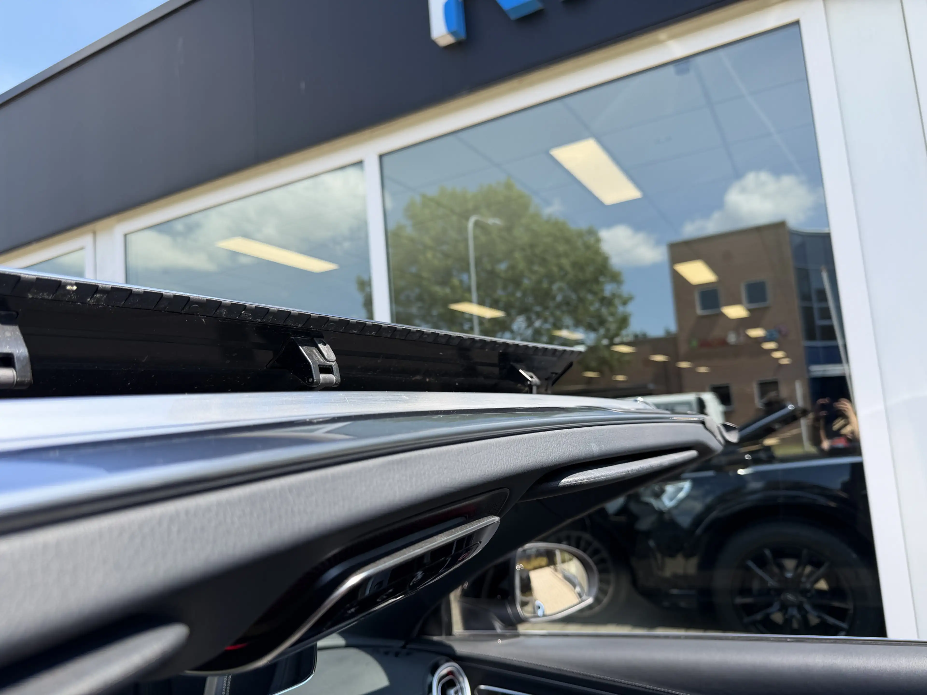 Mercedes-Benz CLE 180 Cabriolet AMG Line Cabriopack | Airscarf — photo 18
