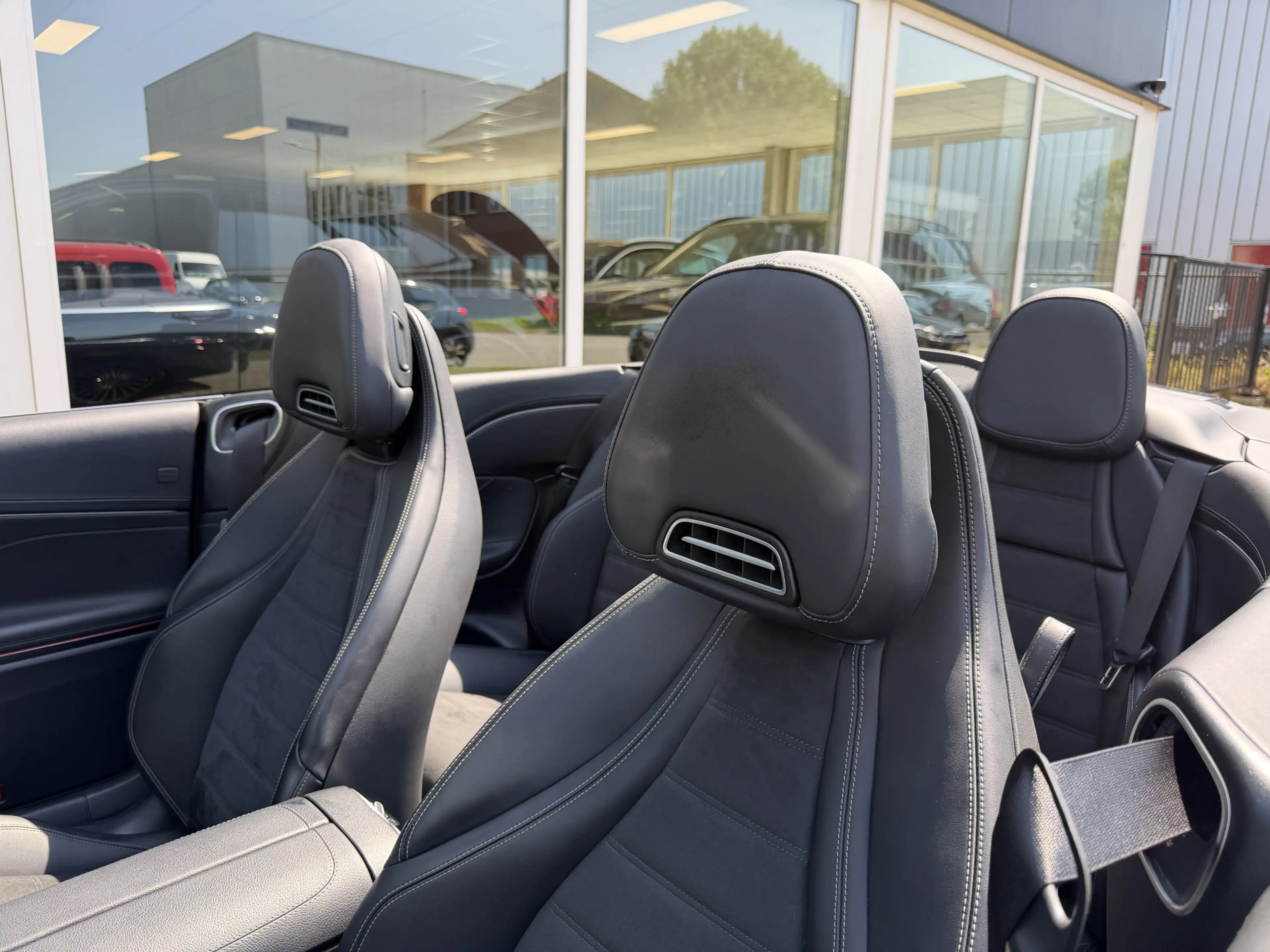 Mercedes-Benz CLE 180 Cabriolet AMG Line Cabriopack | Airscarf — photo 13